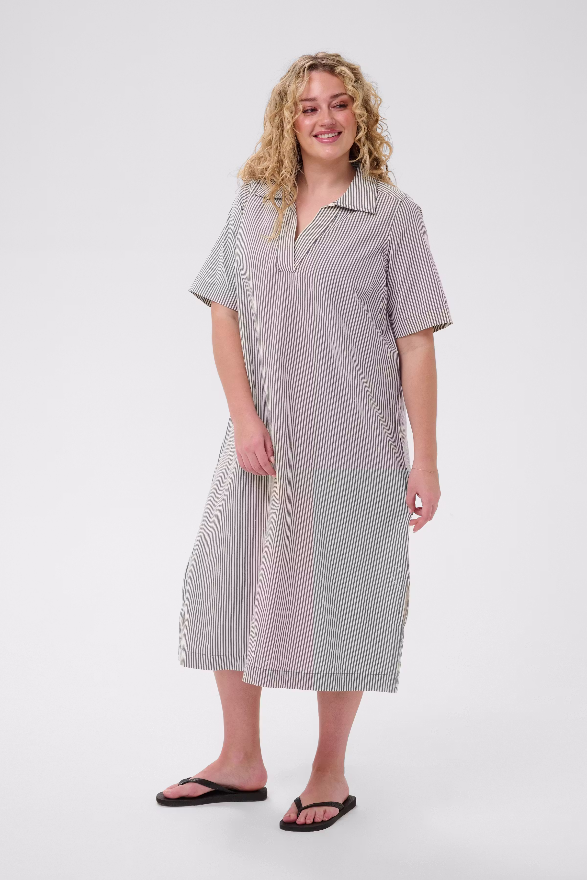 KCnana Kleid LOOKBOOK FRONT 10583969-106298