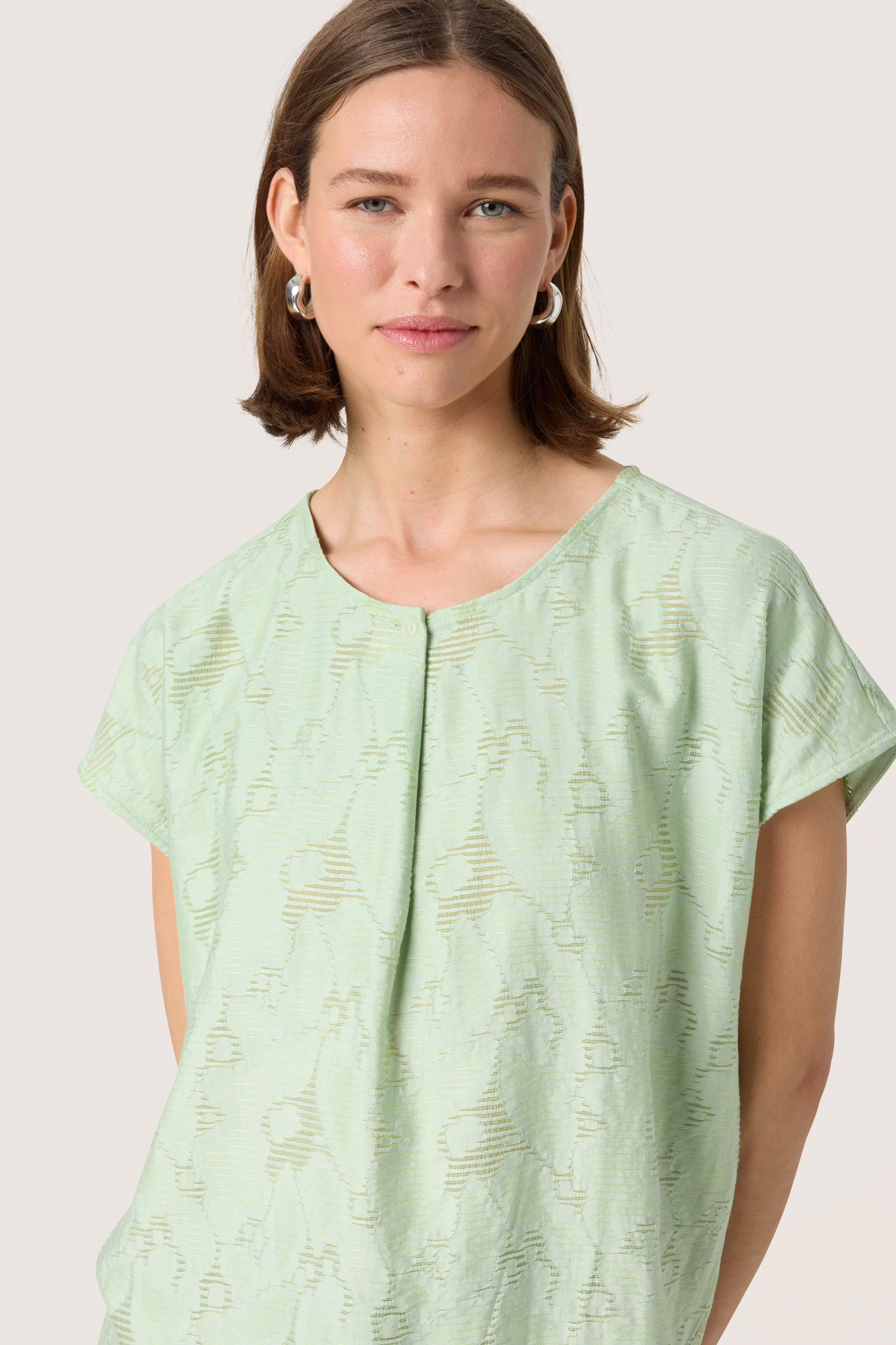 SLAmelina Bluse LOOKBOOK DETAIL 30408458-156315