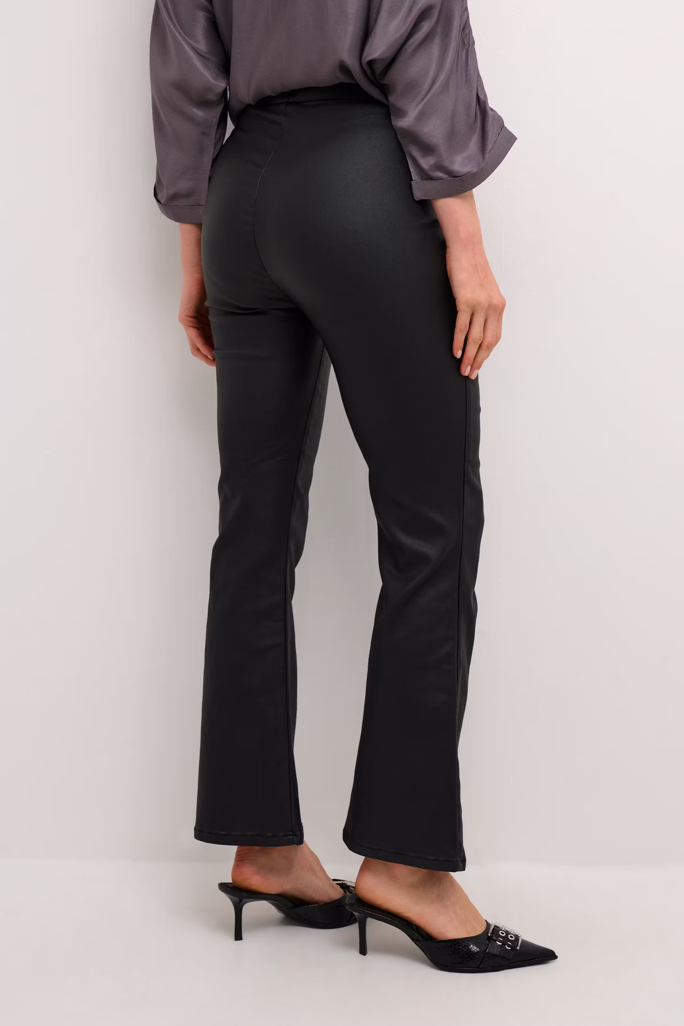 CRTania Trousers LOOKBOOK BACK 10611329-100120