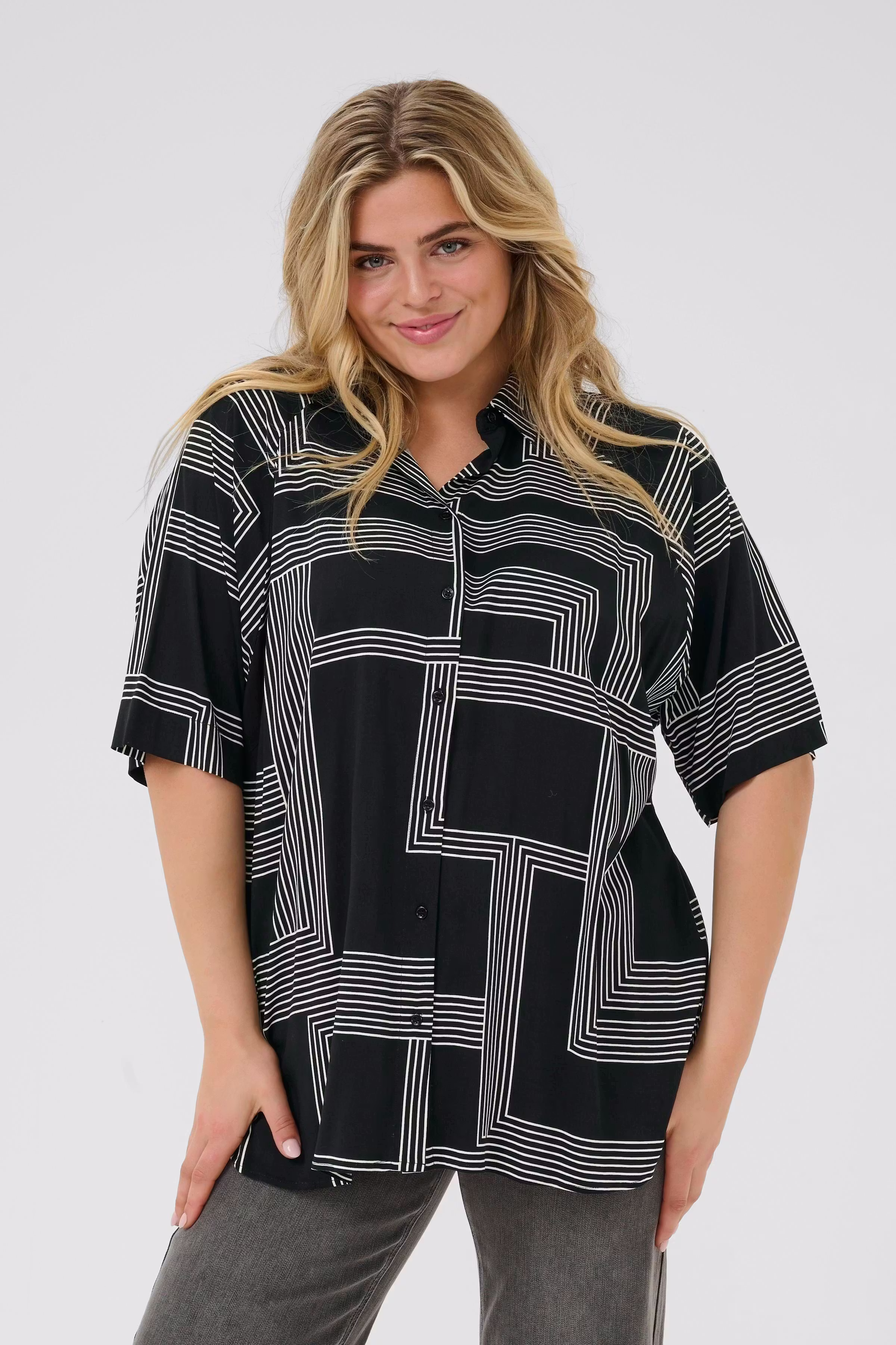 KCdonna Hemd LOOKBOOK FRONT 10583423-107704