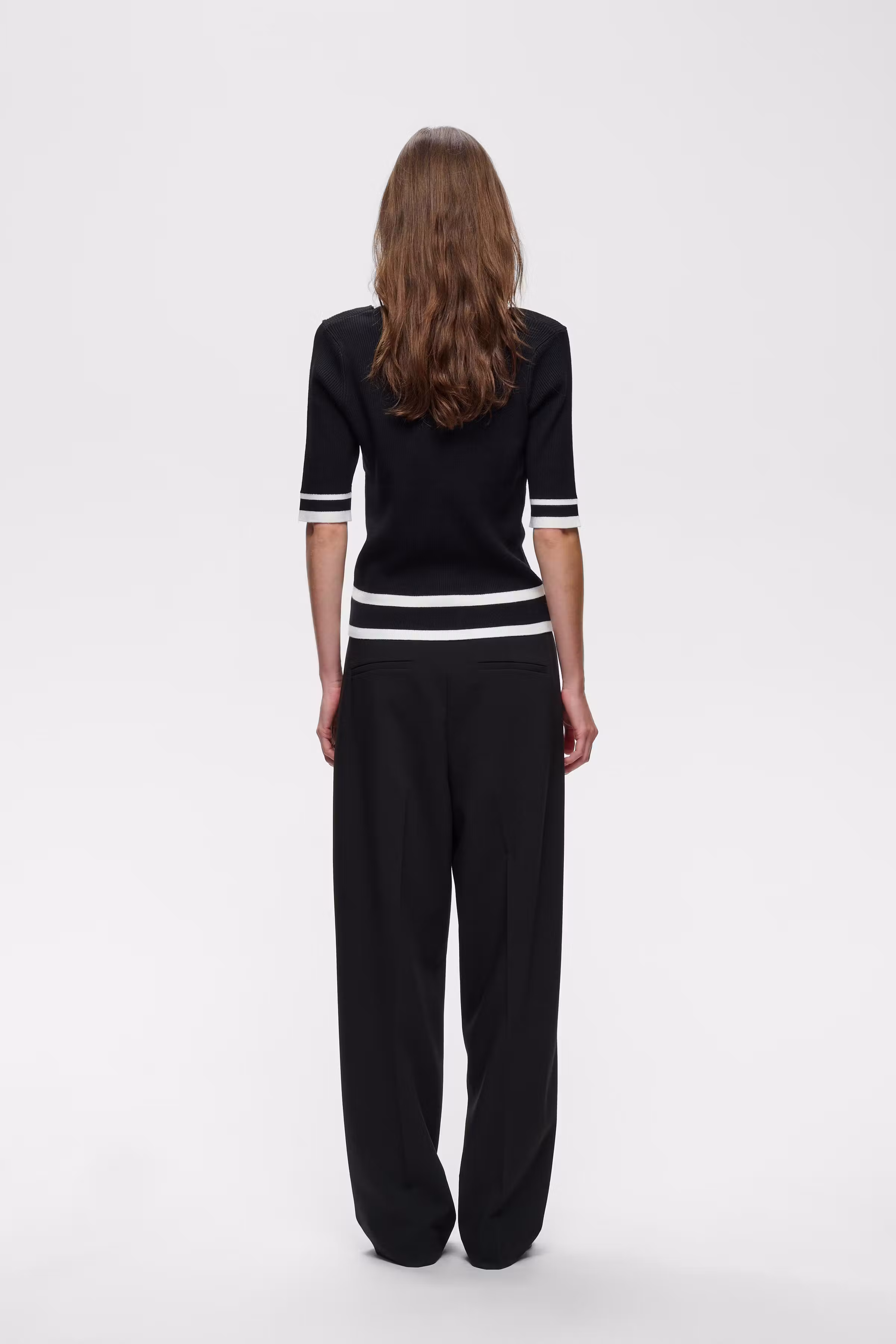 LeenahIW V-Neck Pullover LOOKBOOK BACK 30110675-303487