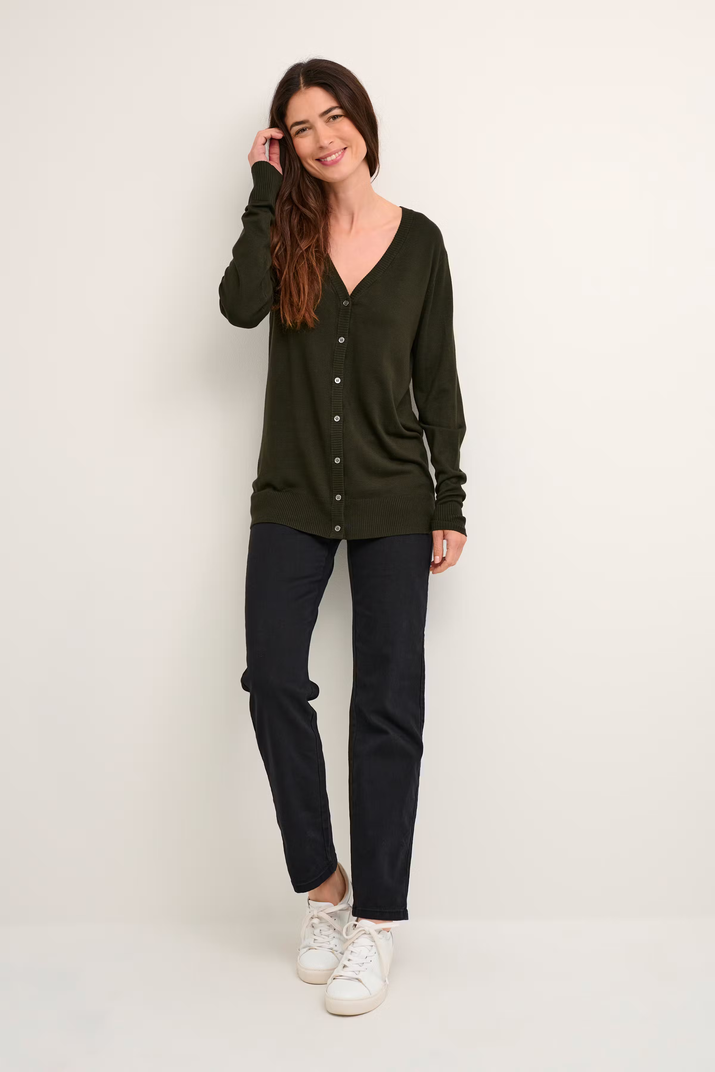 BPalona Cardigan LOOKBOOK FRONT 10590411-190509B