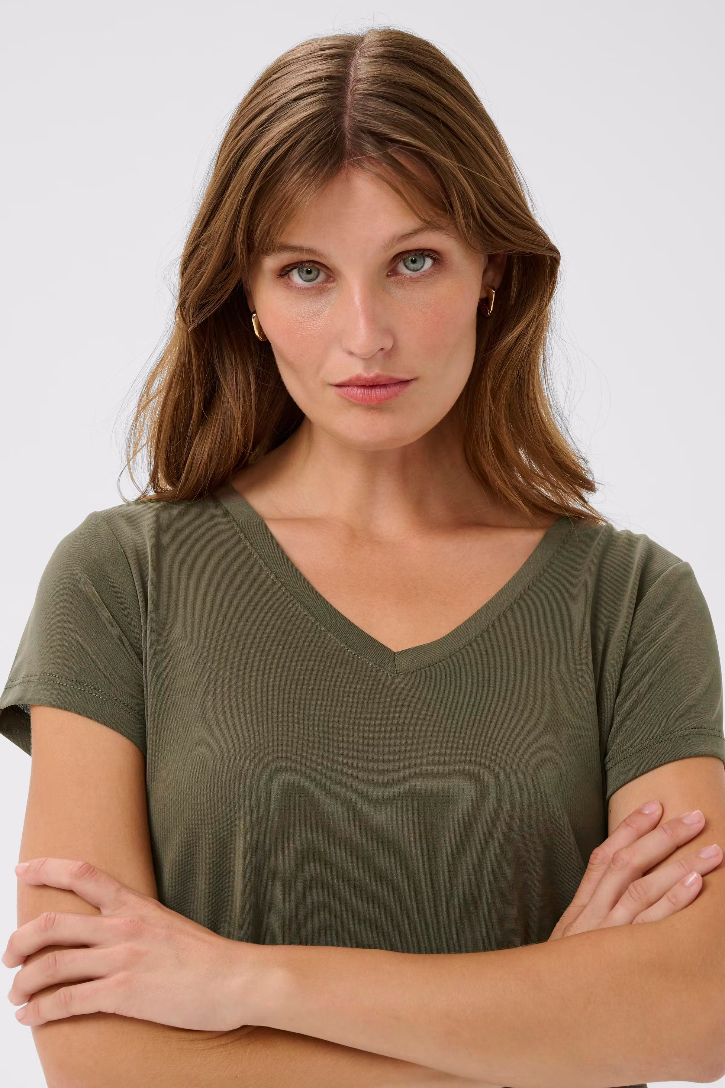 SLColumbine V-neck T-shirt LOOKBOOK DETAIL 30404284-190822