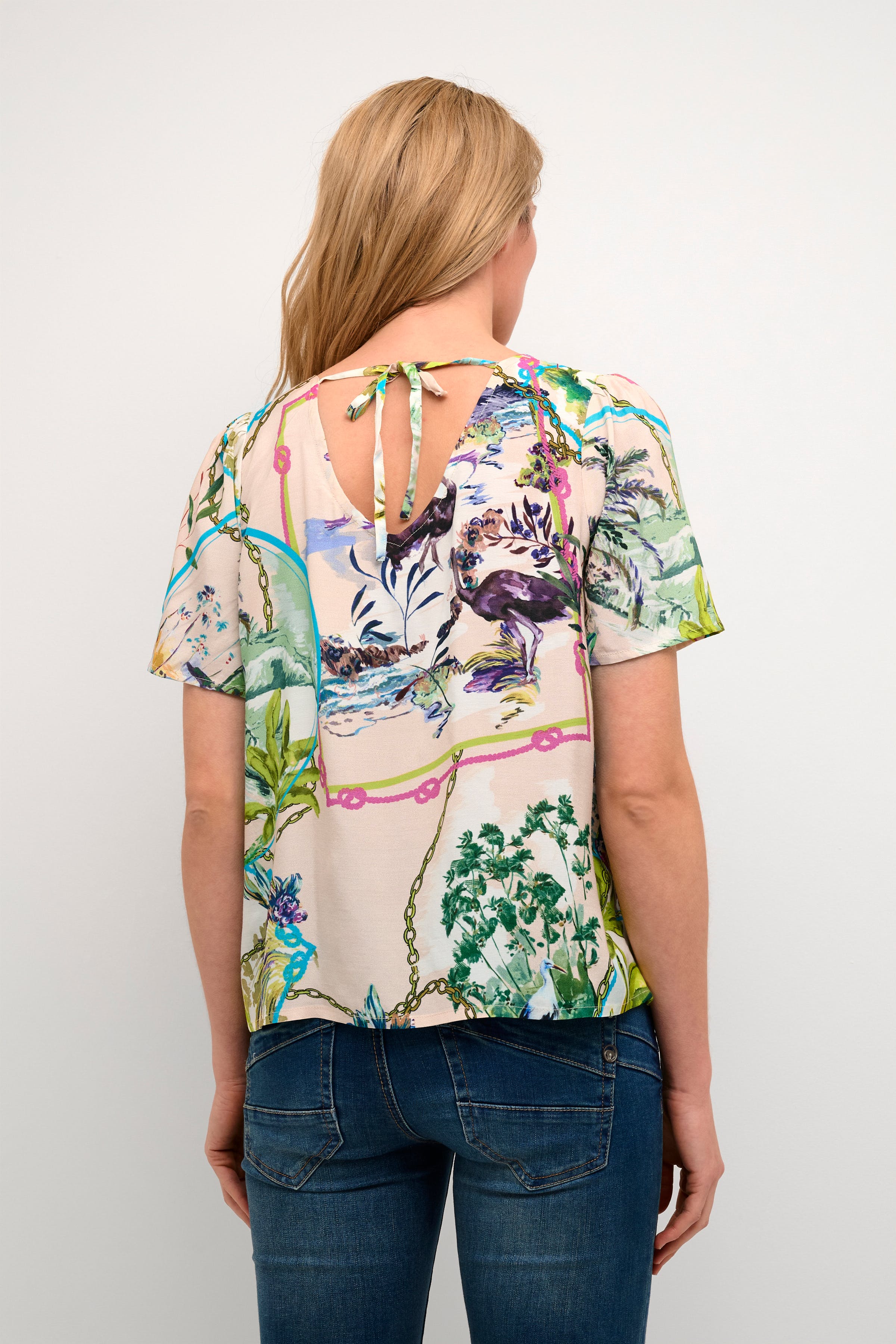 CRJoy Blusen LOOKBOOK BACK 10611794-104403