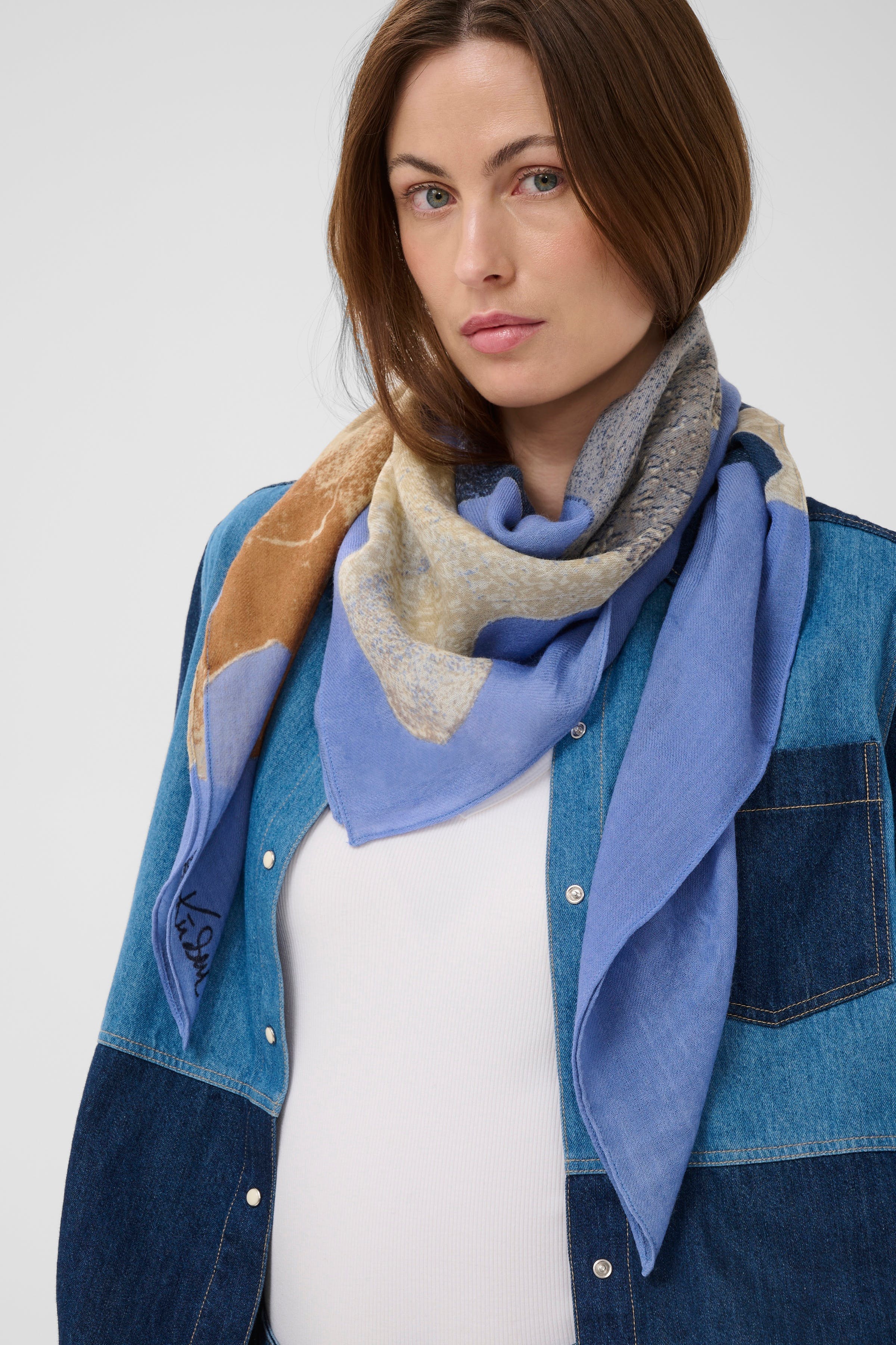 FelisiaPW Tuch LOOKBOOK FRONT 30309166-305179