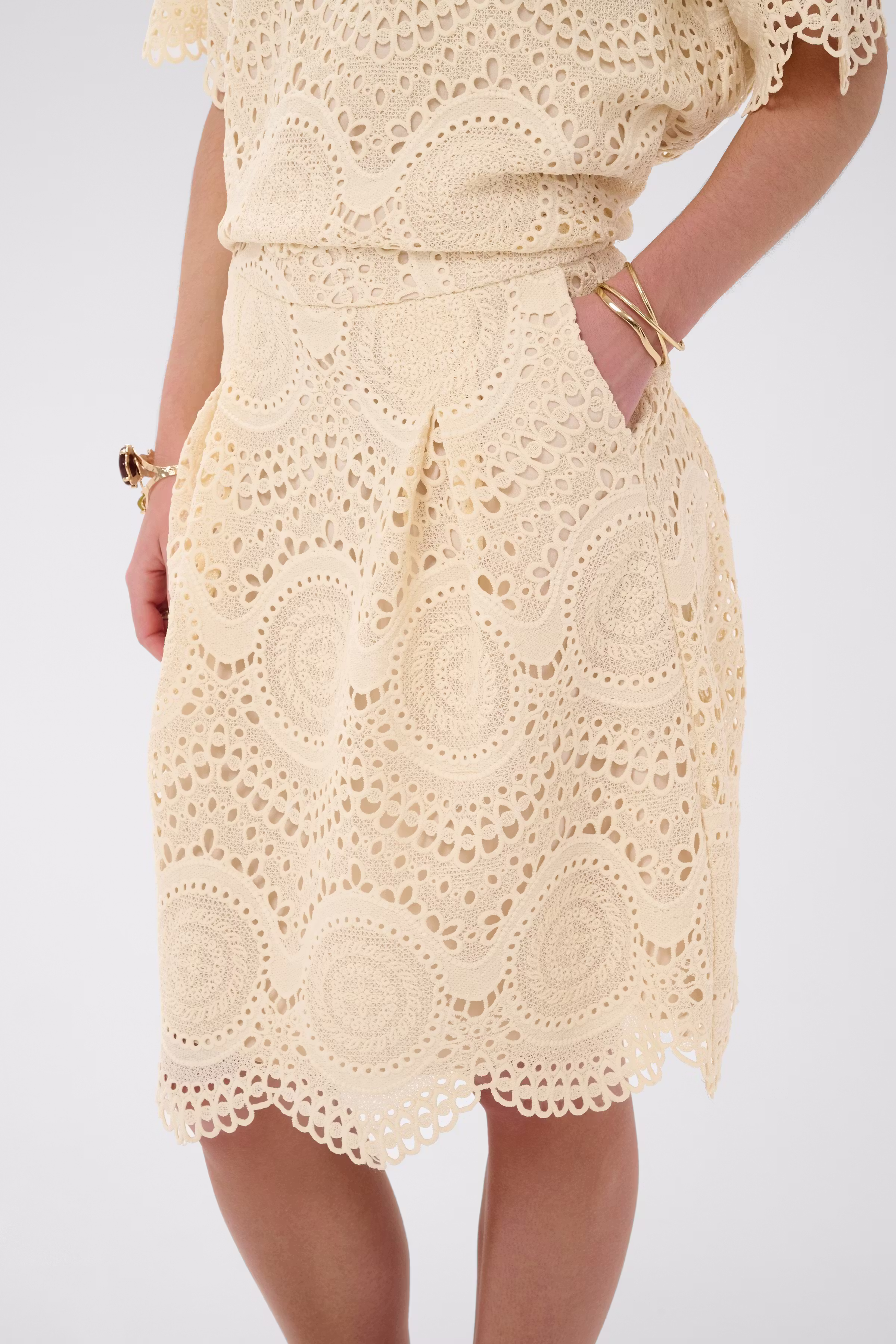 CRBaja Skirt LOOKBOOK DETAIL 10615150-131008