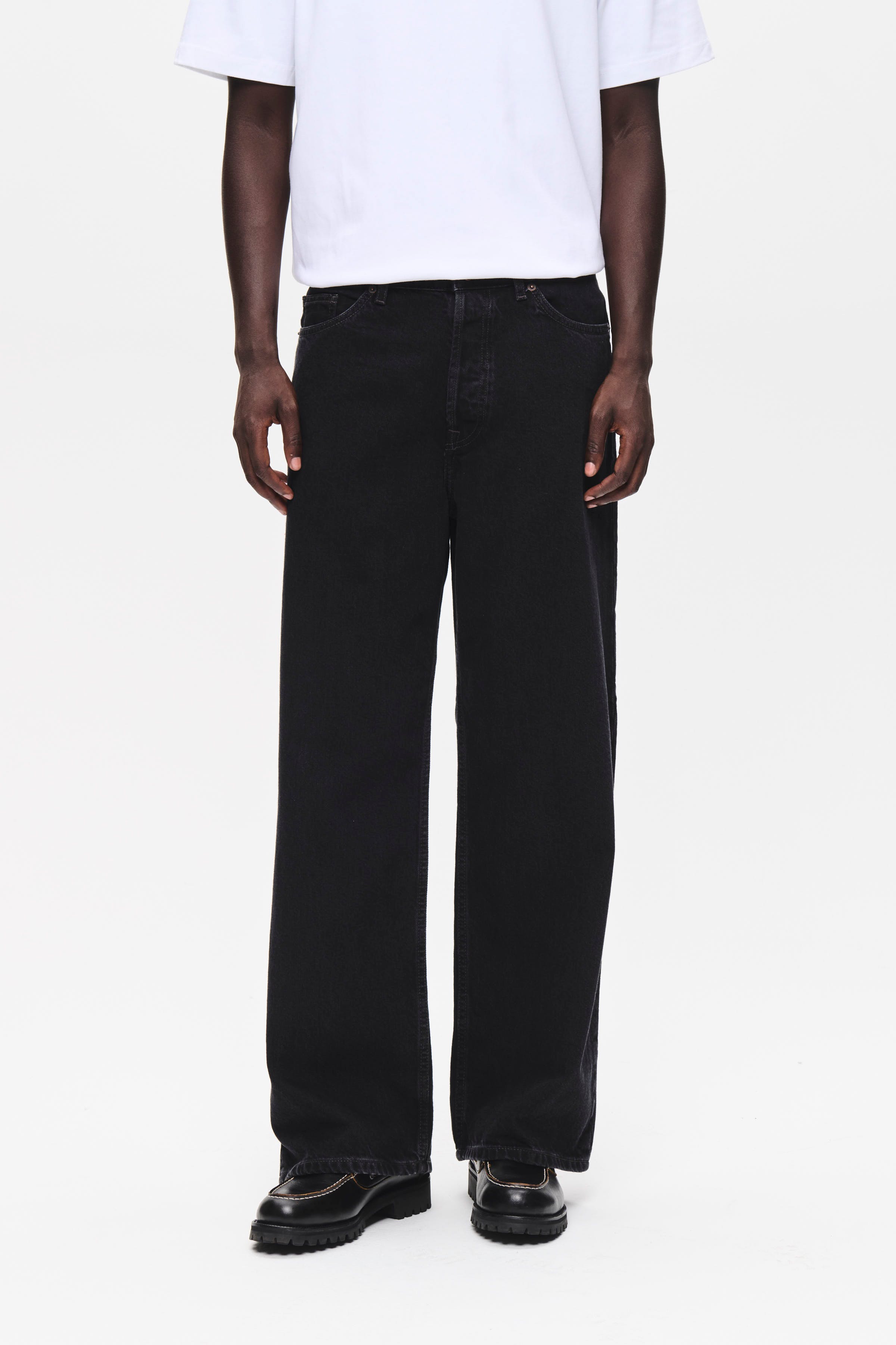 WWType 3 Jeans LOOKBOOK FRONT 30251603-304315