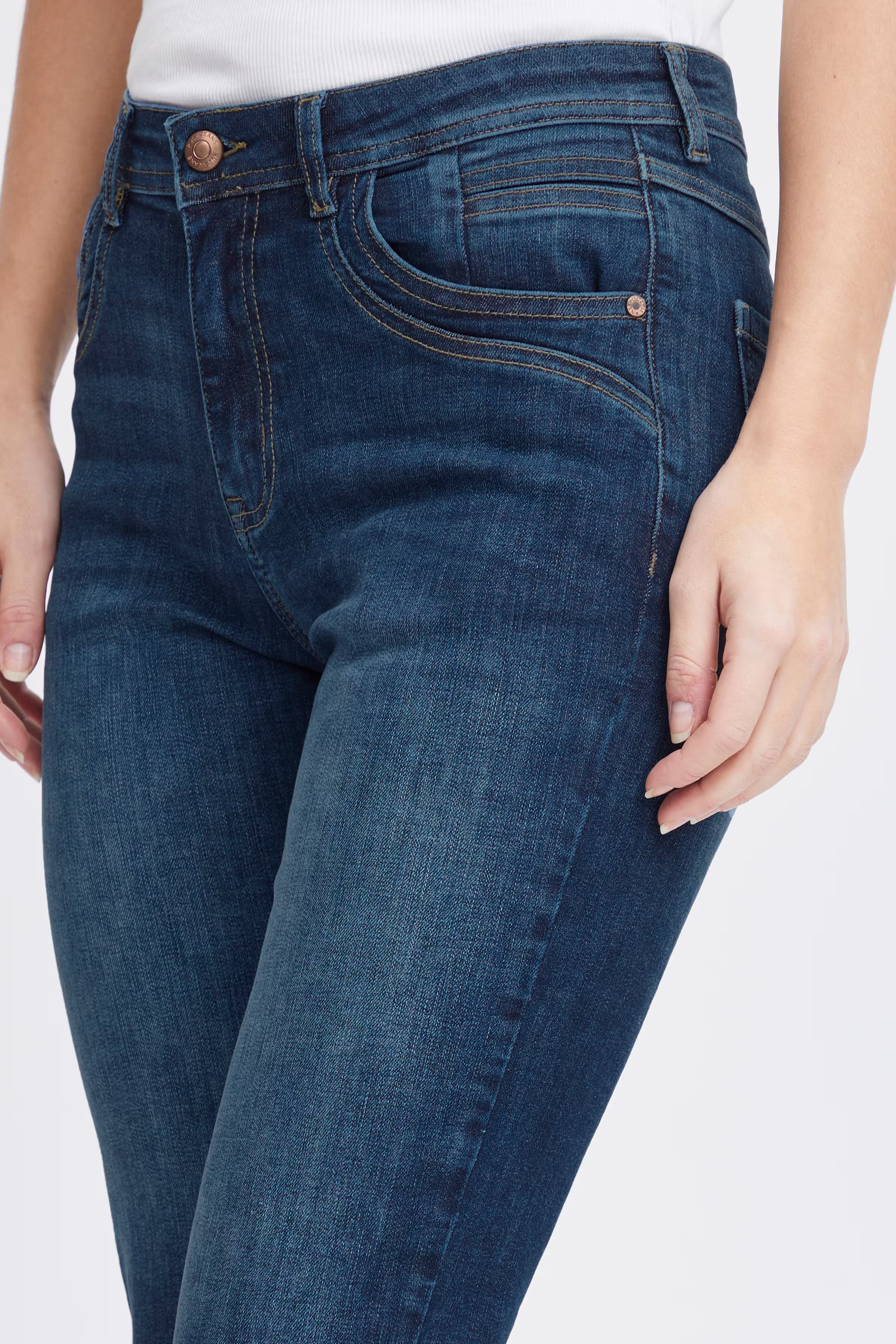 PZKATJA HW CAPRI LOOKBOOK DETAIL 50208245-200002