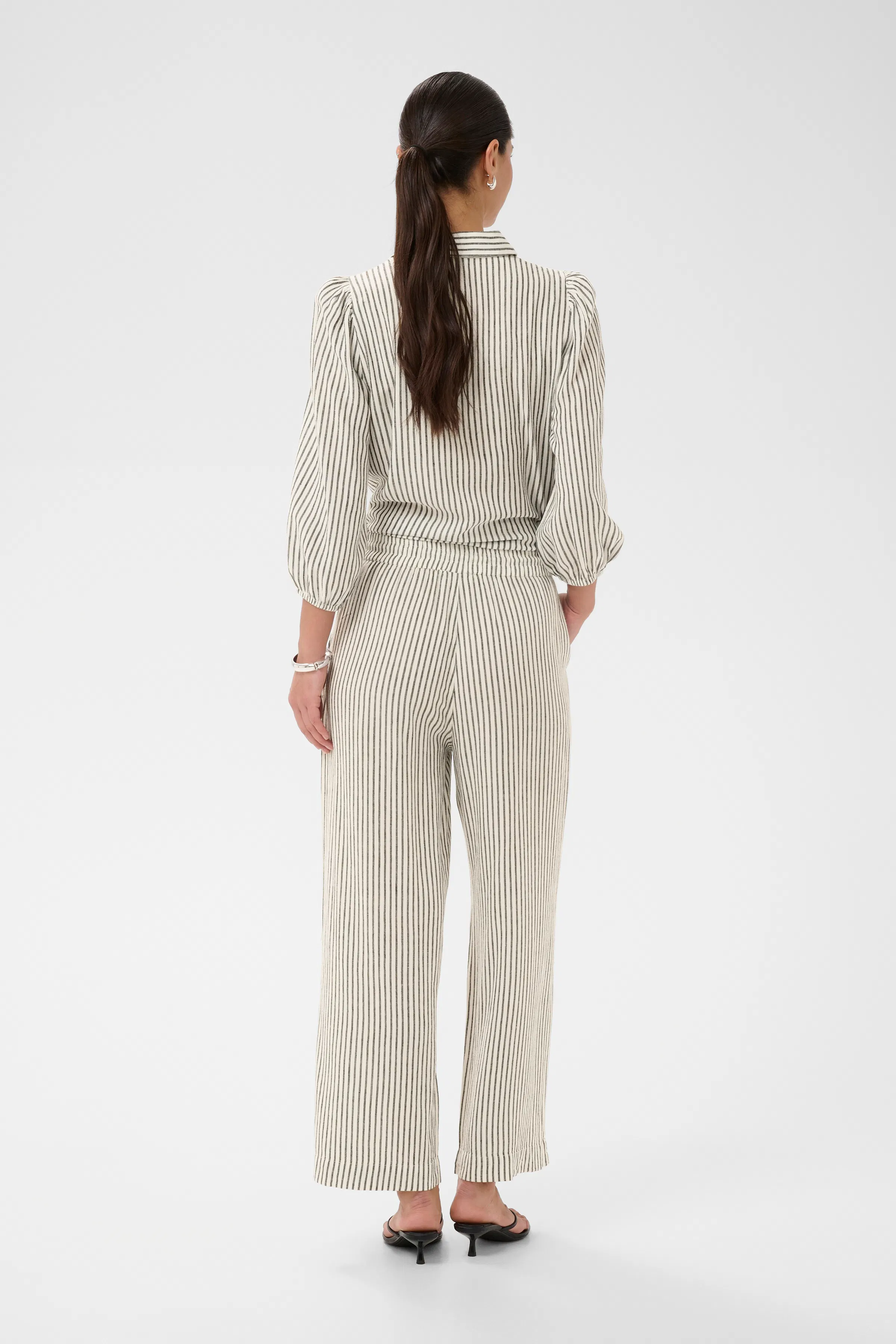KAmilia Lin Bukser LOOKBOOK BACK 10509666-105465