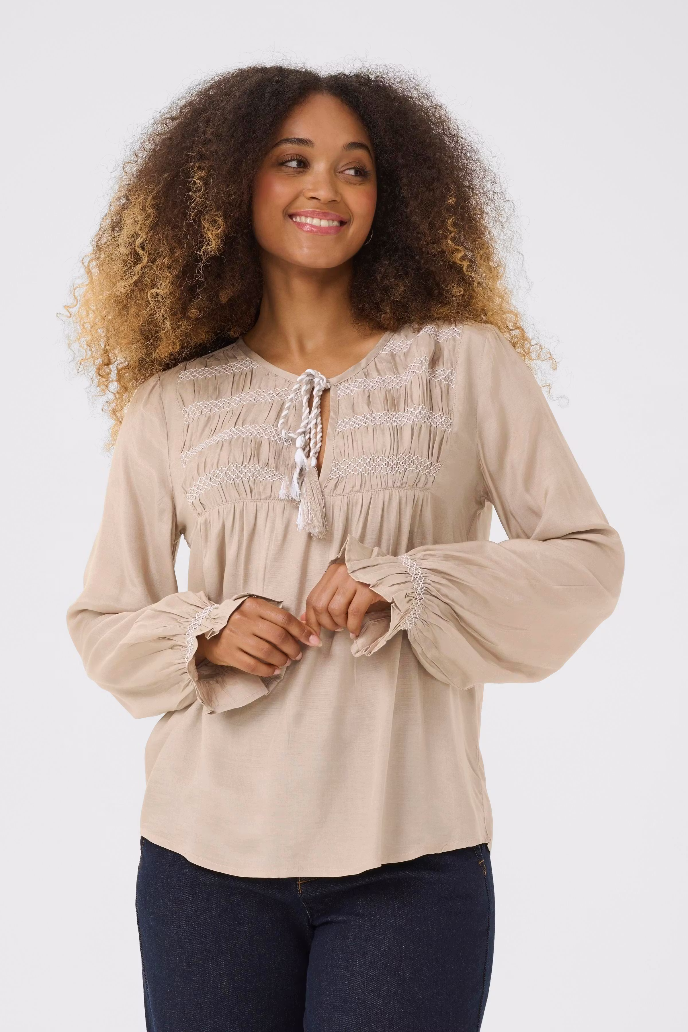 CRNouria Blouse LOOKBOOK FRONT 10614563-161407