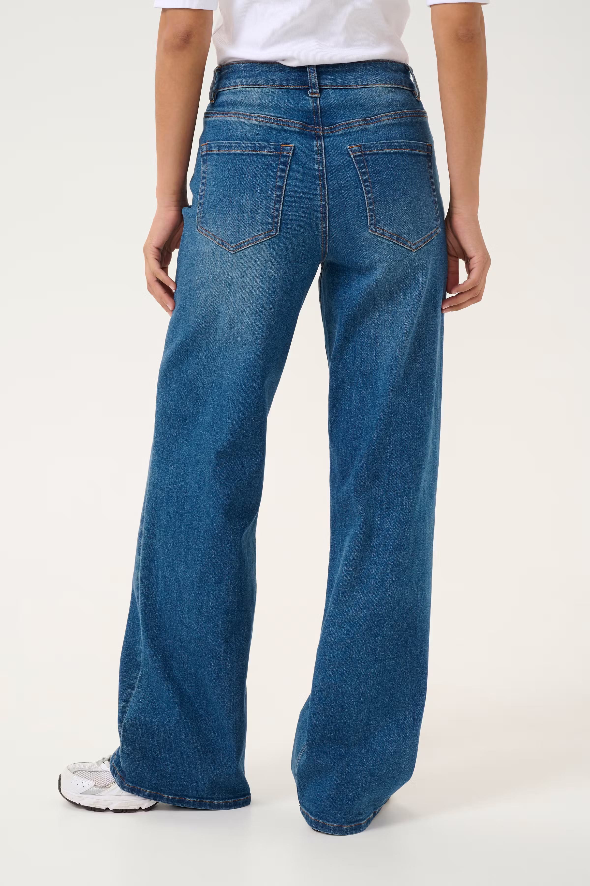 KAsinem Straight Jeans LOOKBOOK BACK 10509518-102272