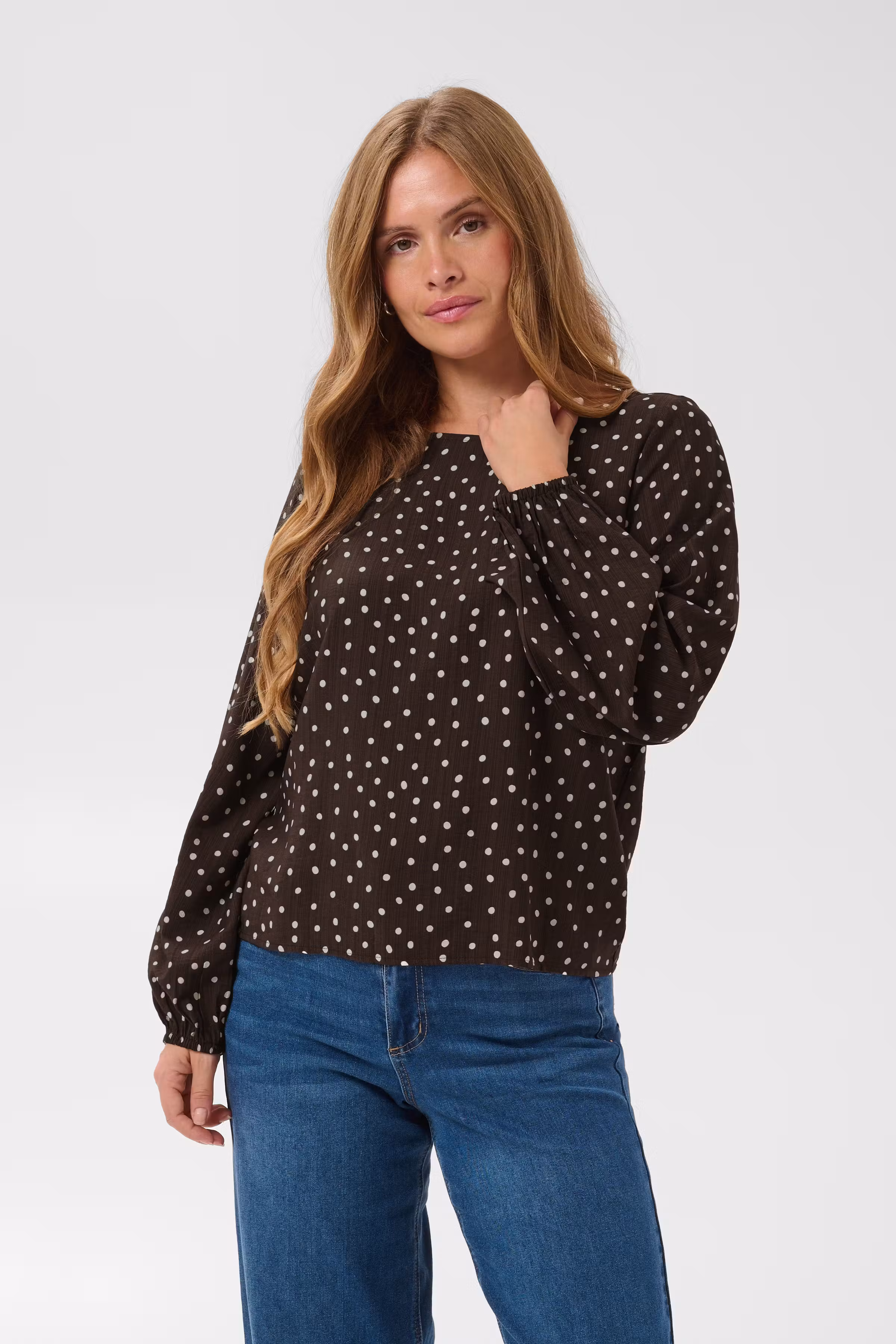 KAnadira Bluse LOOKBOOK FRONT 10511761-109476