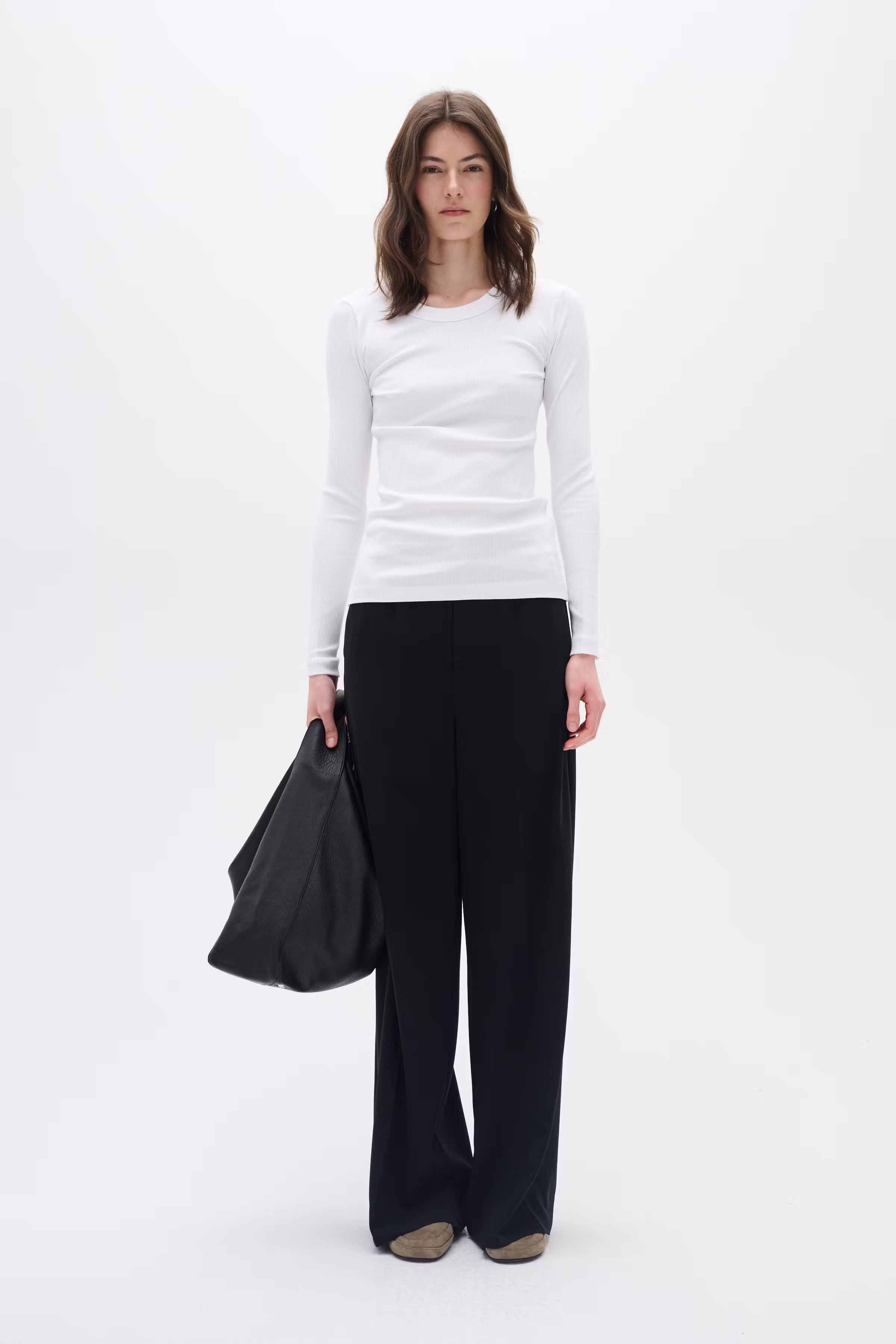 DagnaIW T-shirt LOOKBOOK FRONT 30106649-300001