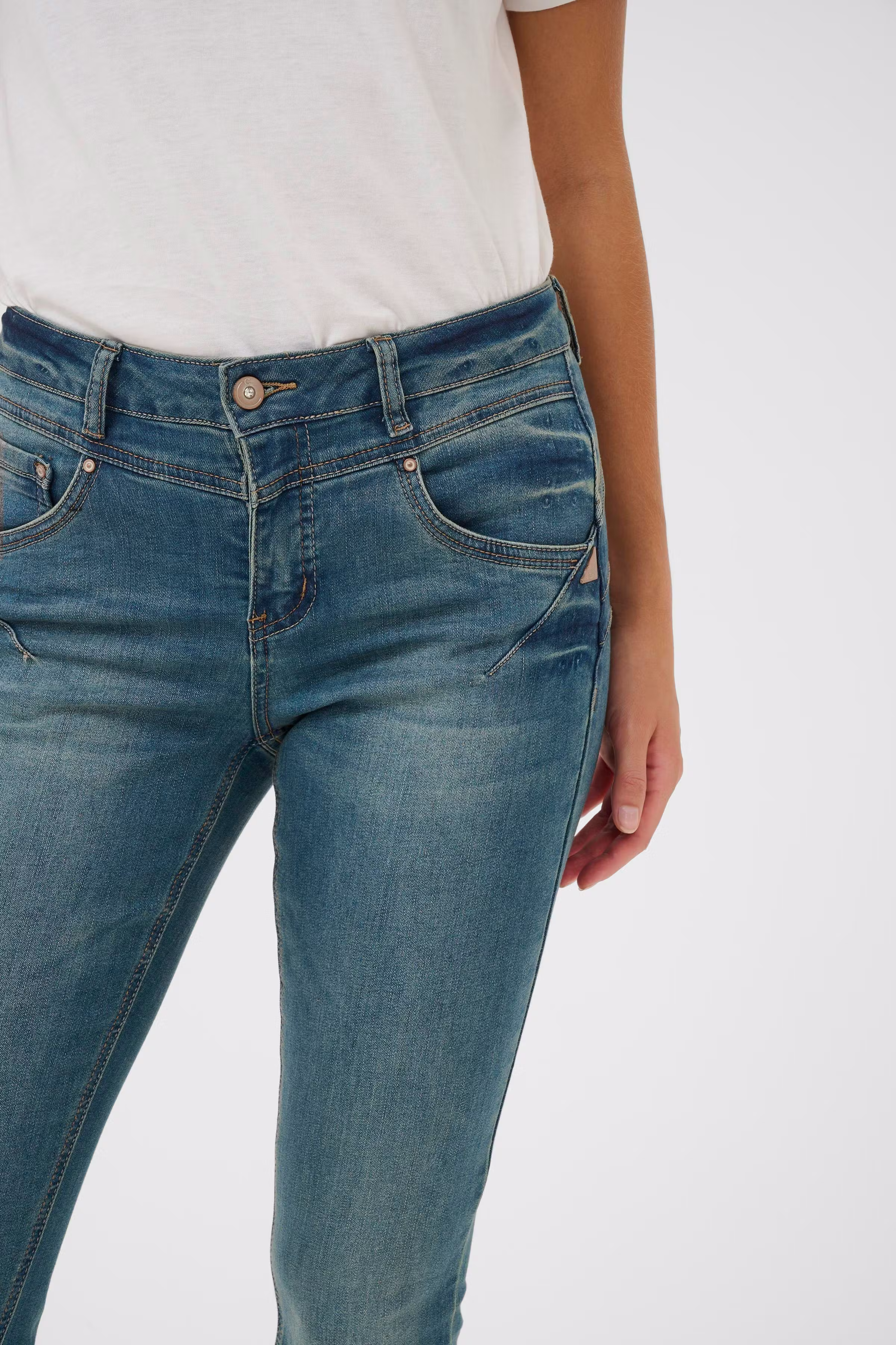 Jeans LOOKBOOK DETAIL 10604221-62505