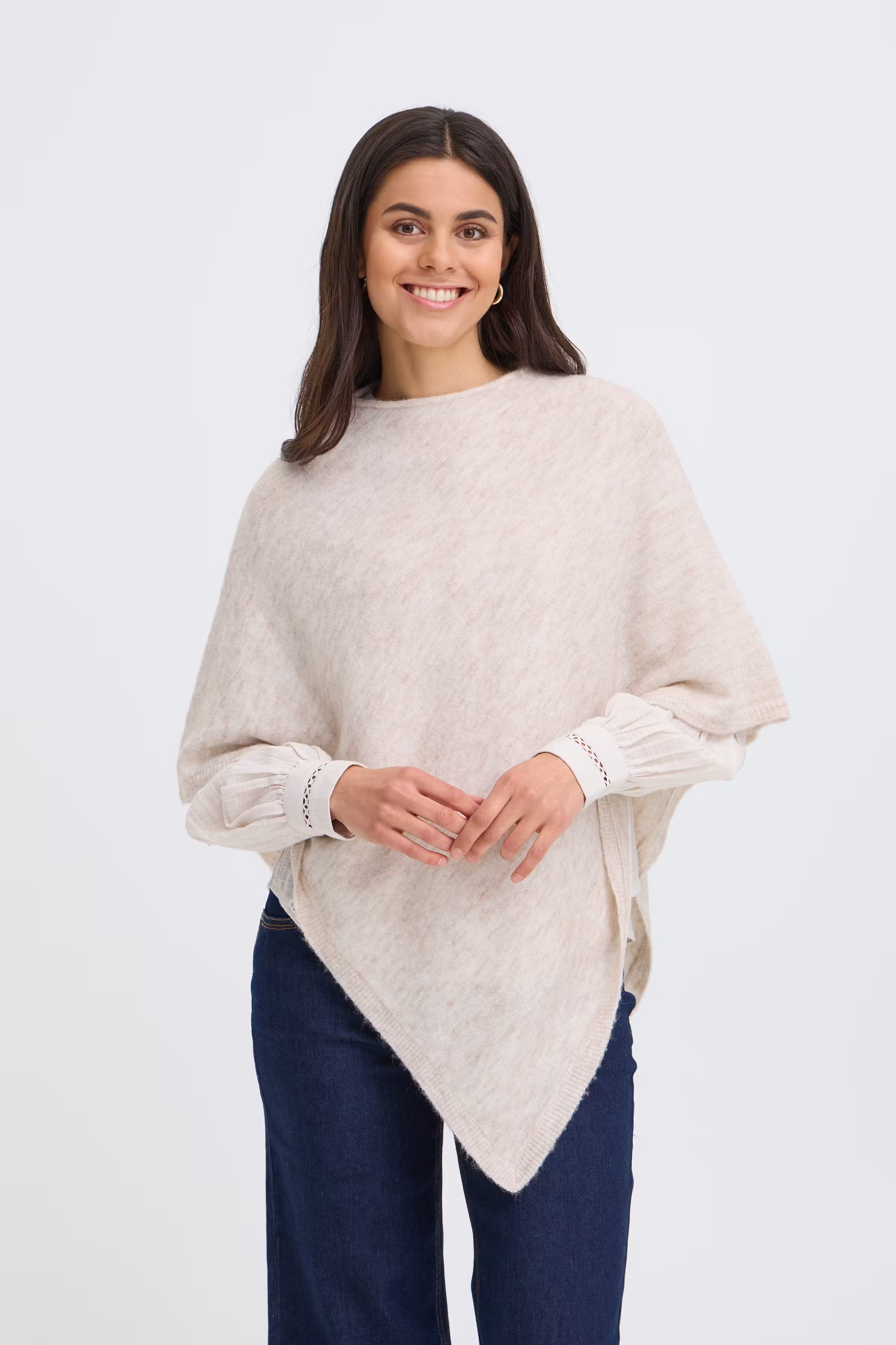 FRSANNY Poncho LOOKBOOK FRONT 20615041-1304011