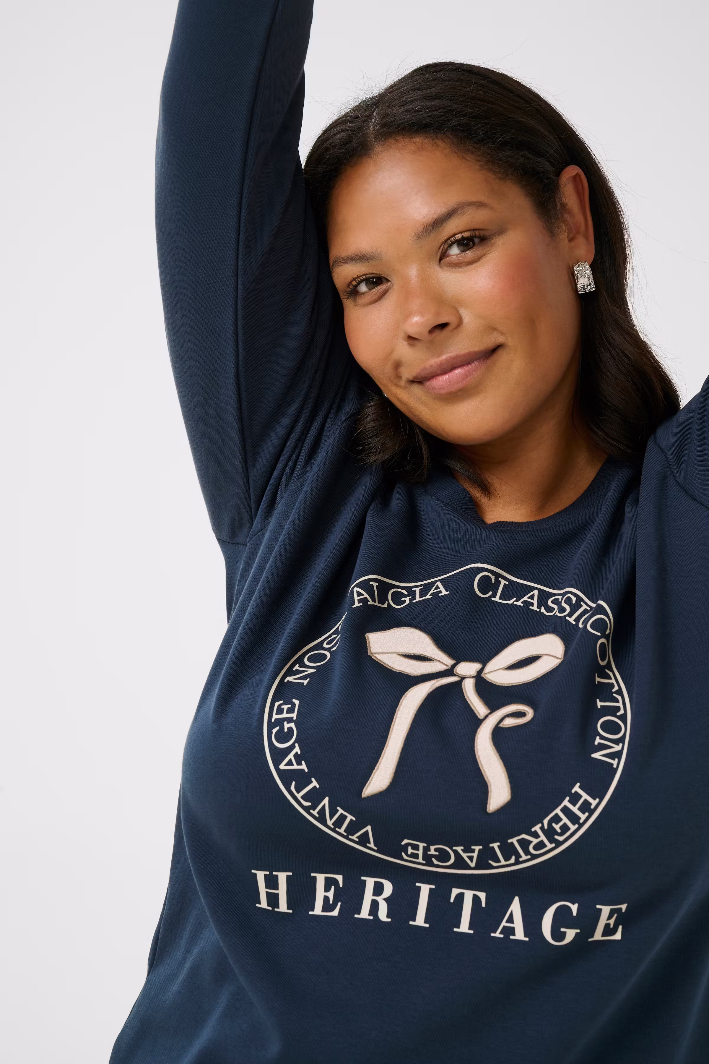 KCelina Sweatshirt LOOKBOOK DETAIL 10582859-194020