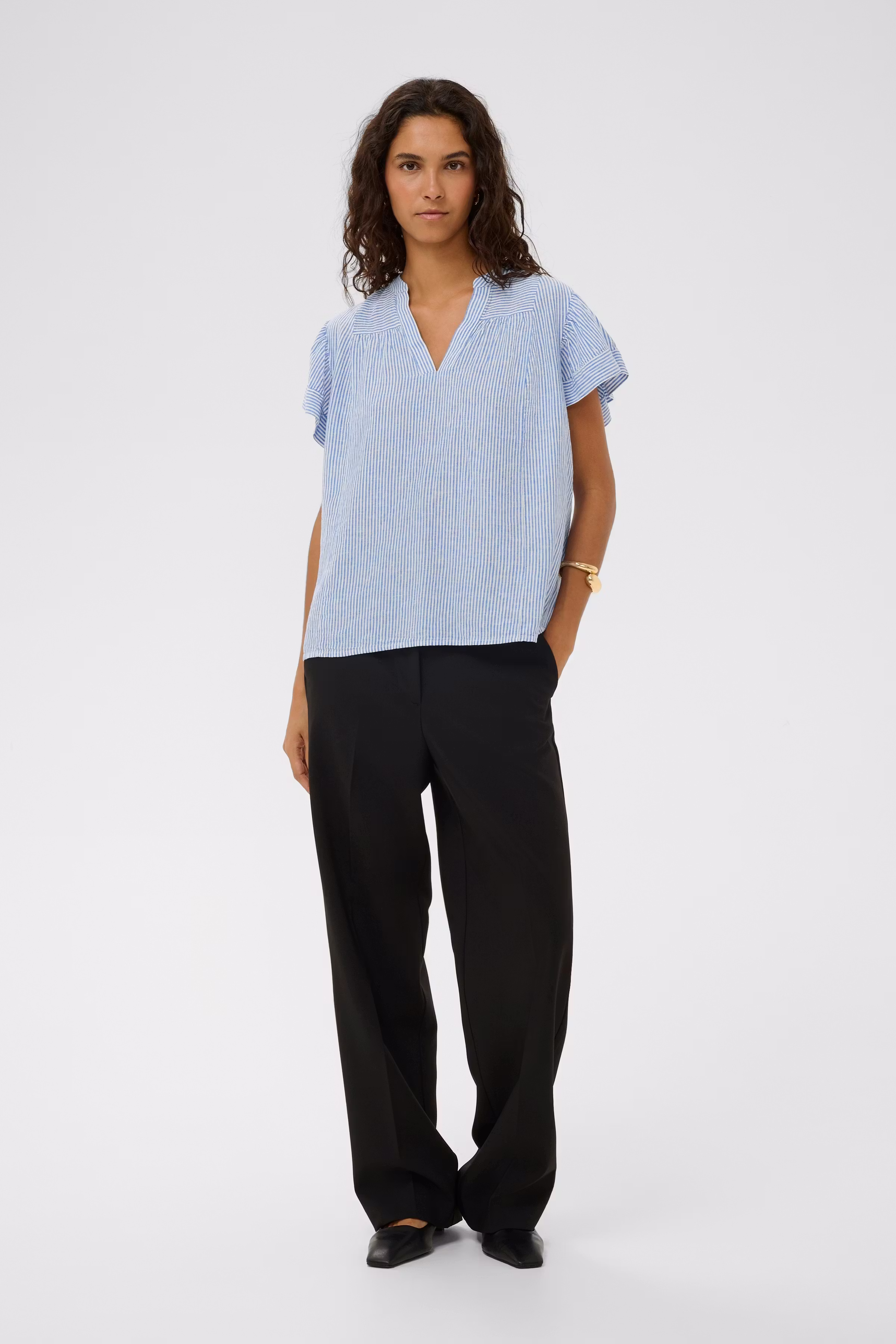 SLAria Blouse LOOKBOOK FRONT 30408976-304702