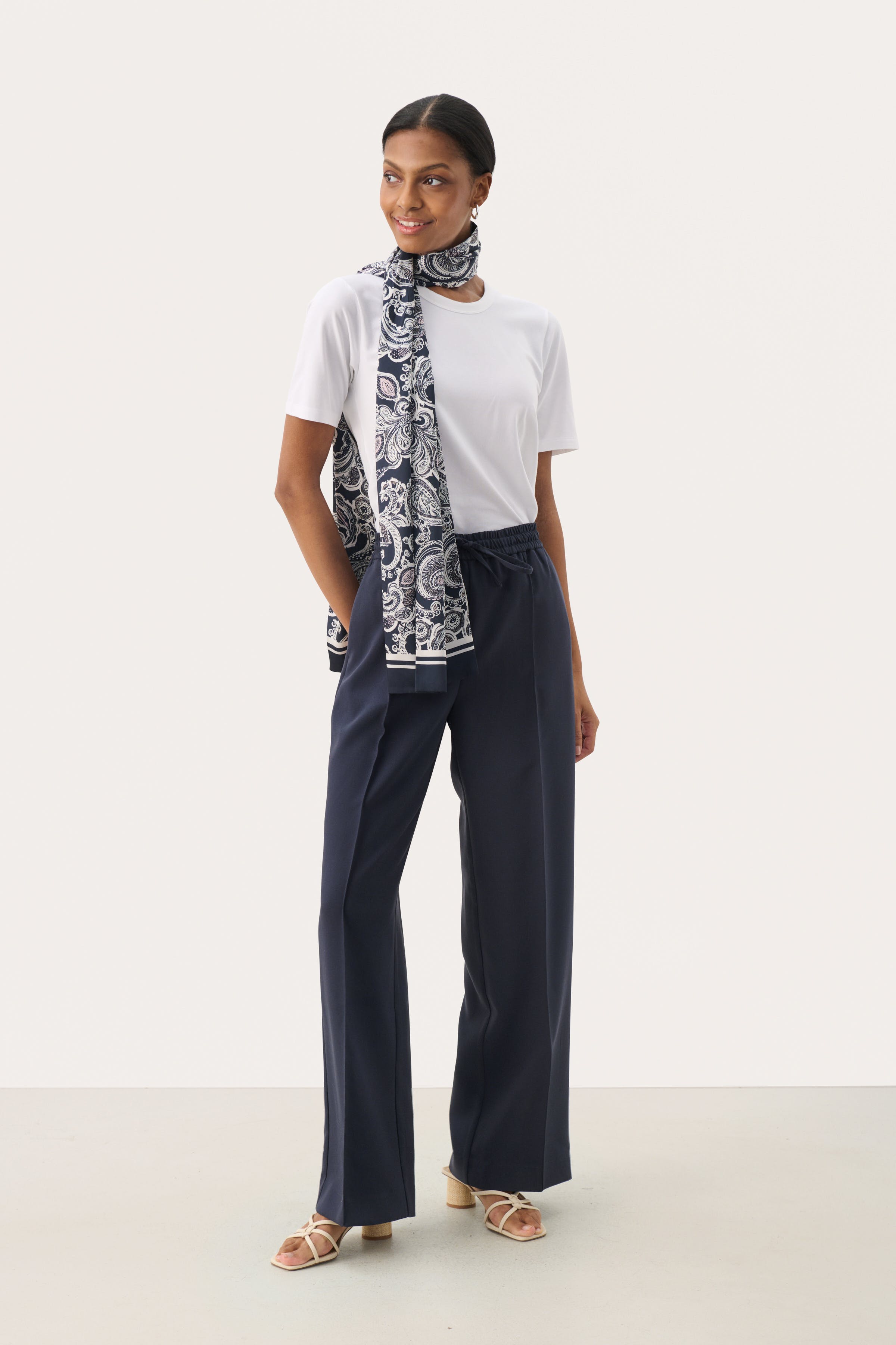 EvalynnPW Hose LOOKBOOK FRONT 30308461-194109