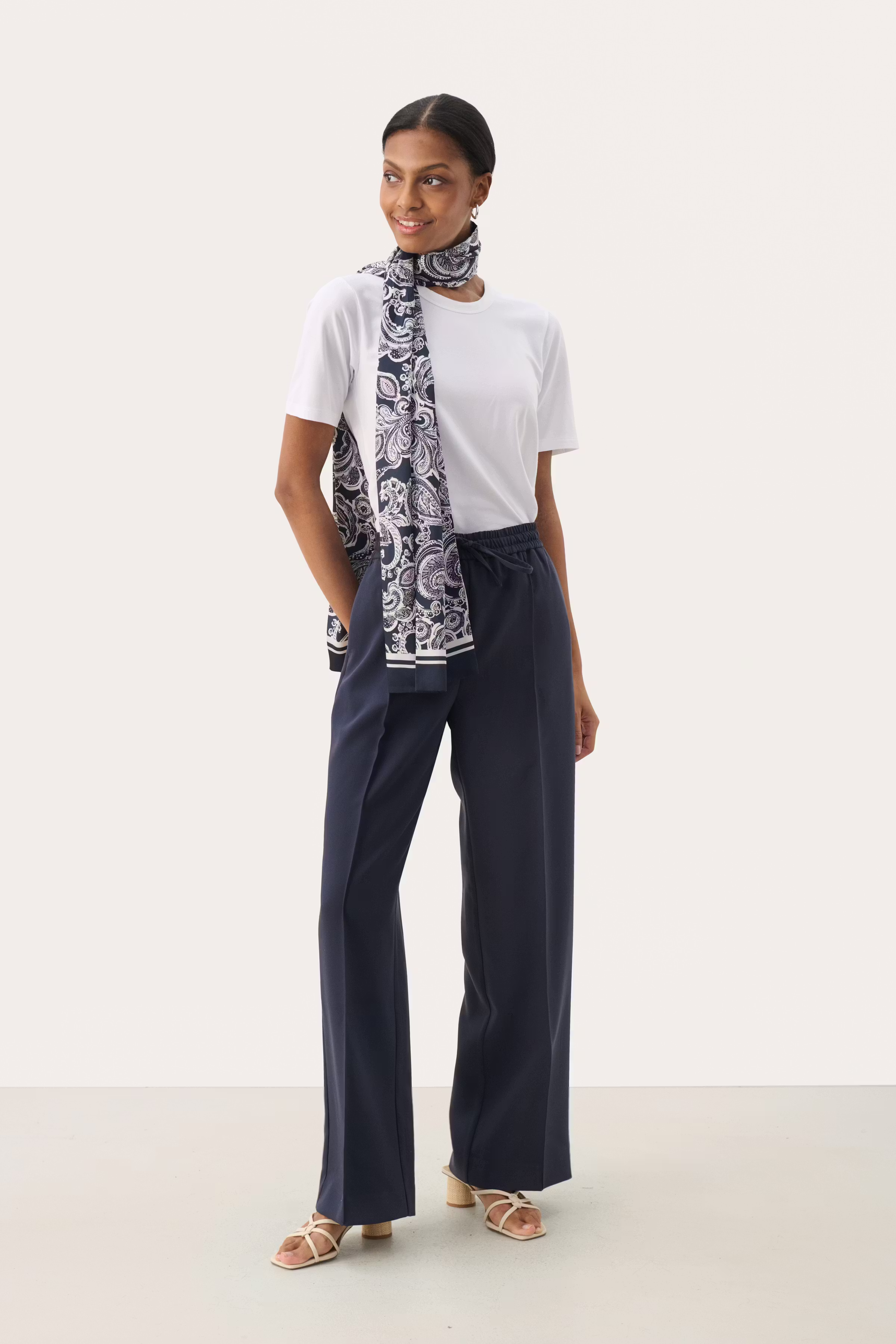 EvalynnPW Hose LOOKBOOK FRONT 30308461-194109