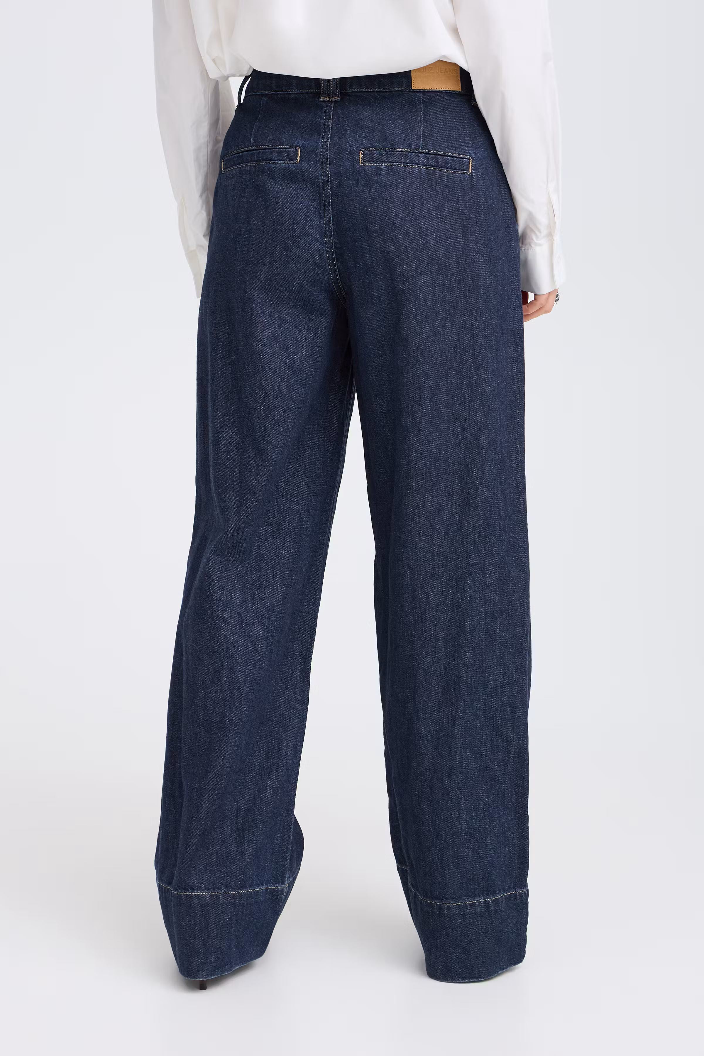 PZERNA Jeans LOOKBOOK BACK 50210569-200002