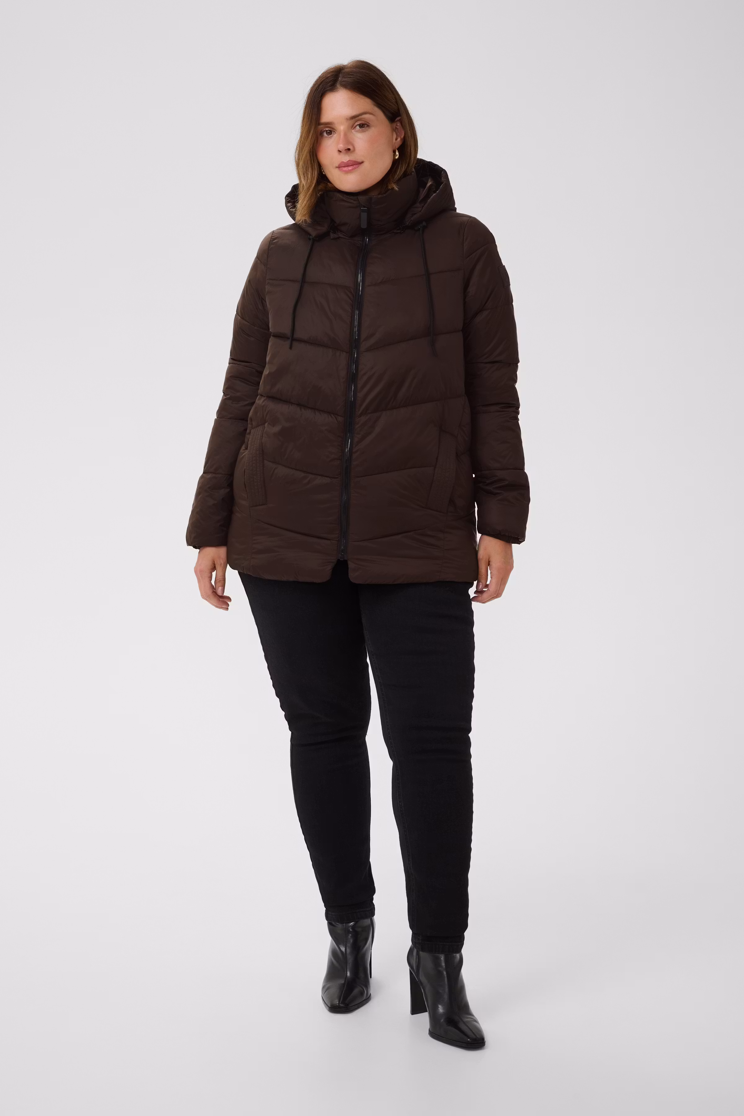 KCsusanna Outerwear LOOKBOOK FRONT 10582481-190915