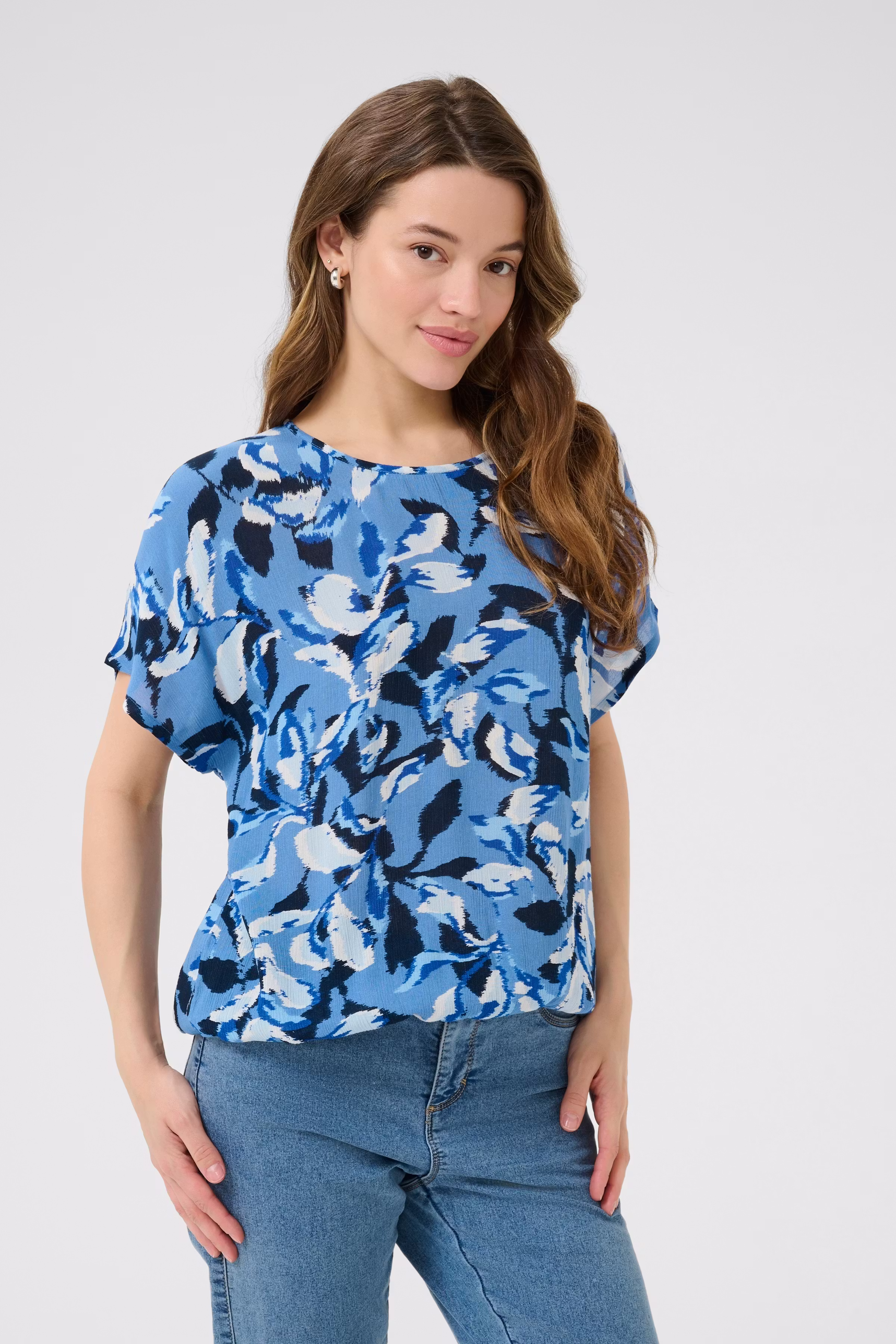 KAlokia Bluse LOOKBOOK FRONT 10551852-108009