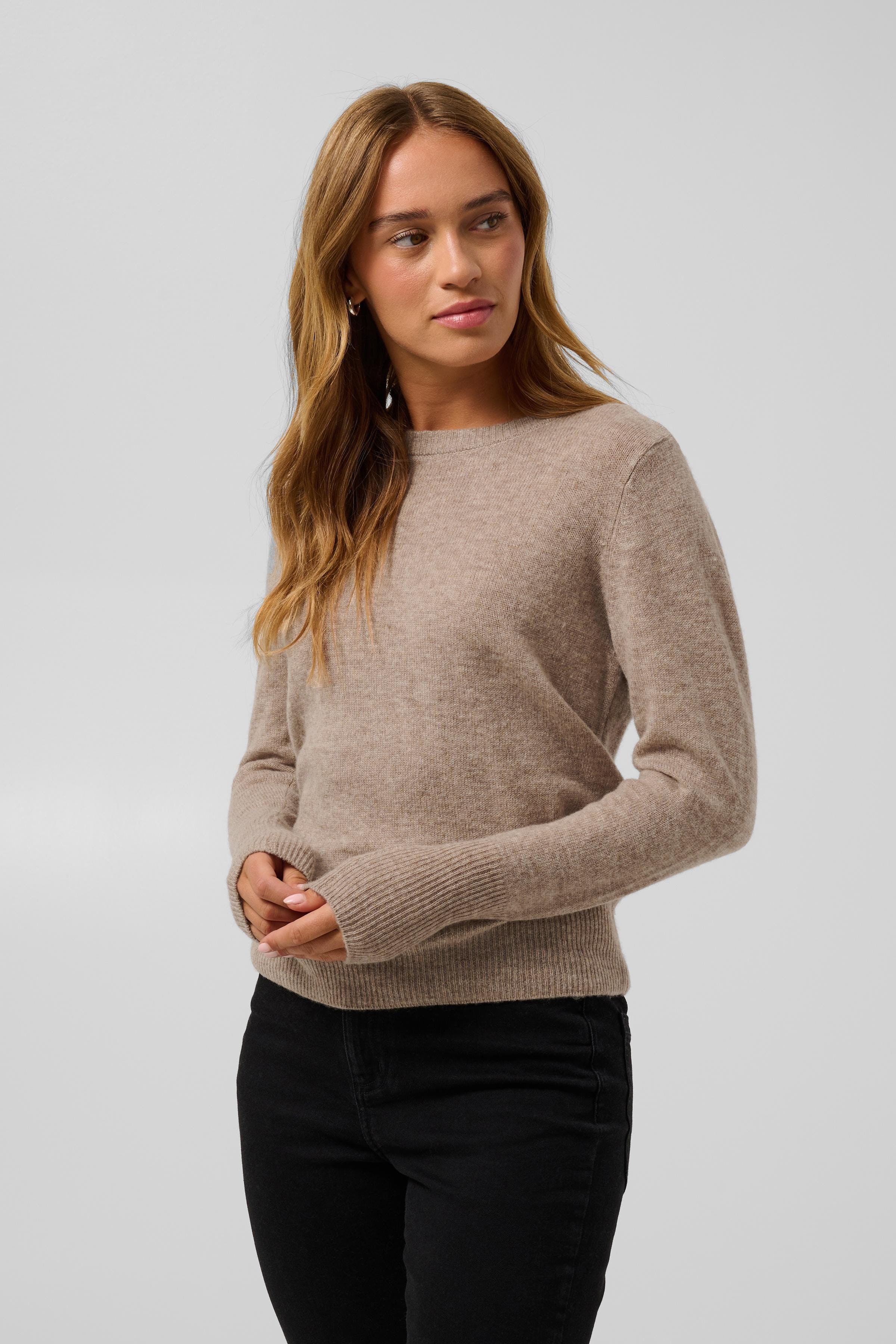 KAcashie Pullover LOOKBOOK FRONT 10510873-109952