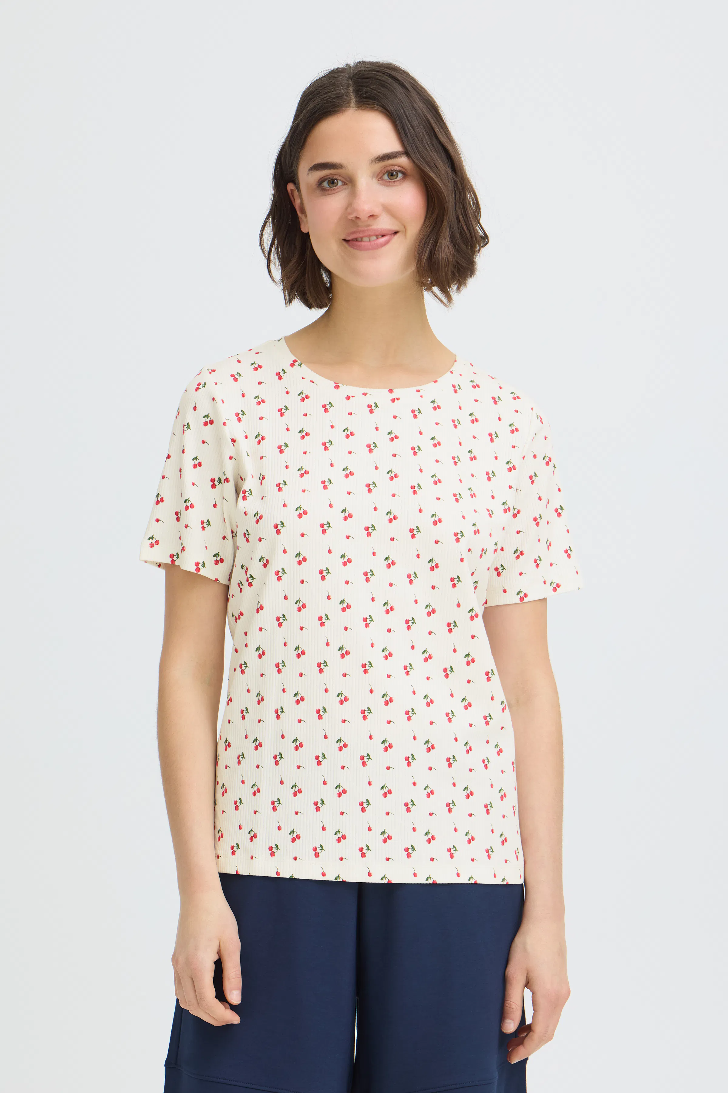 FRTESS T-shirt LOOKBOOK FRONT 20617902-900008403