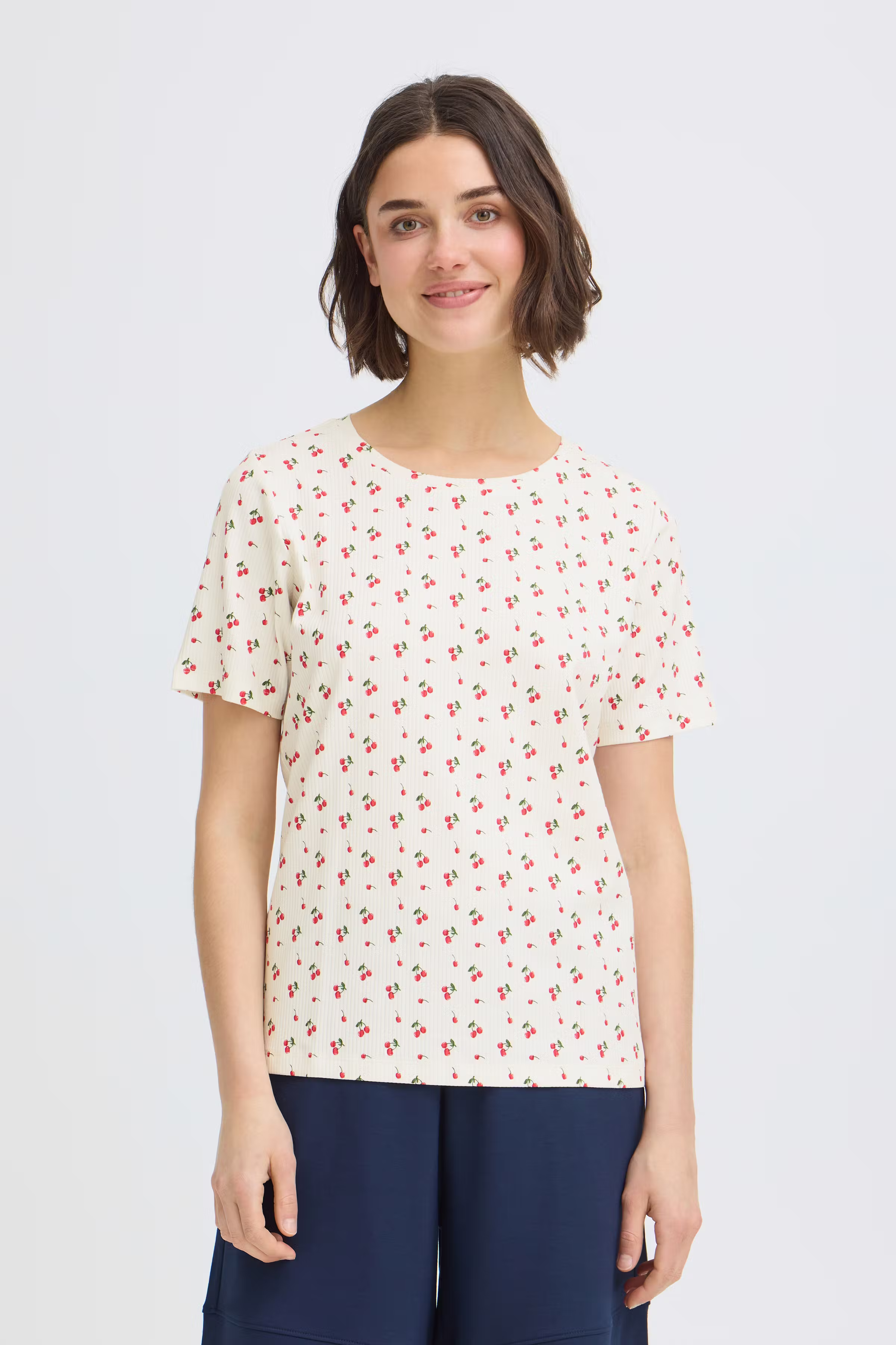 FRTESS T-shirt LOOKBOOK FRONT 20617902-900008403