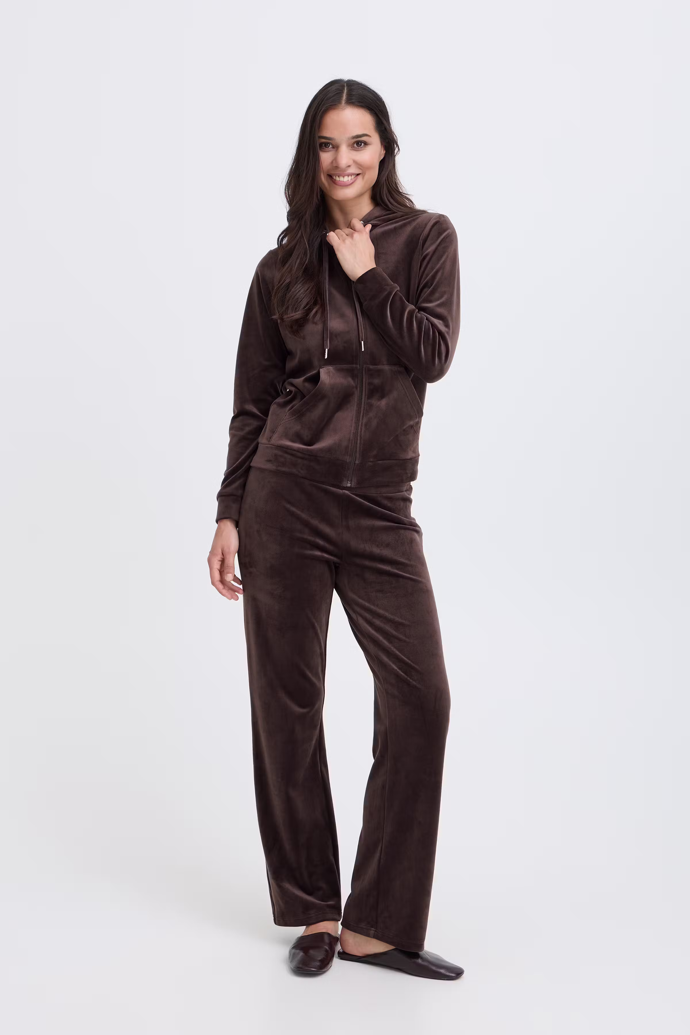 BYSTILLA Veloursett LOOKBOOK DETAIL 20816019-191016