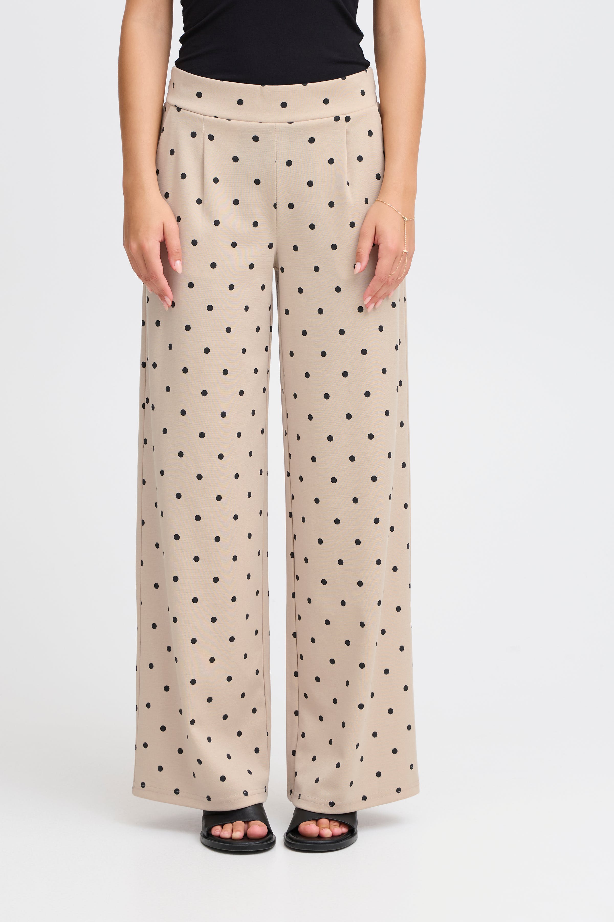 IXKATE Trousers LOOKBOOK FRONT 20123588-205019