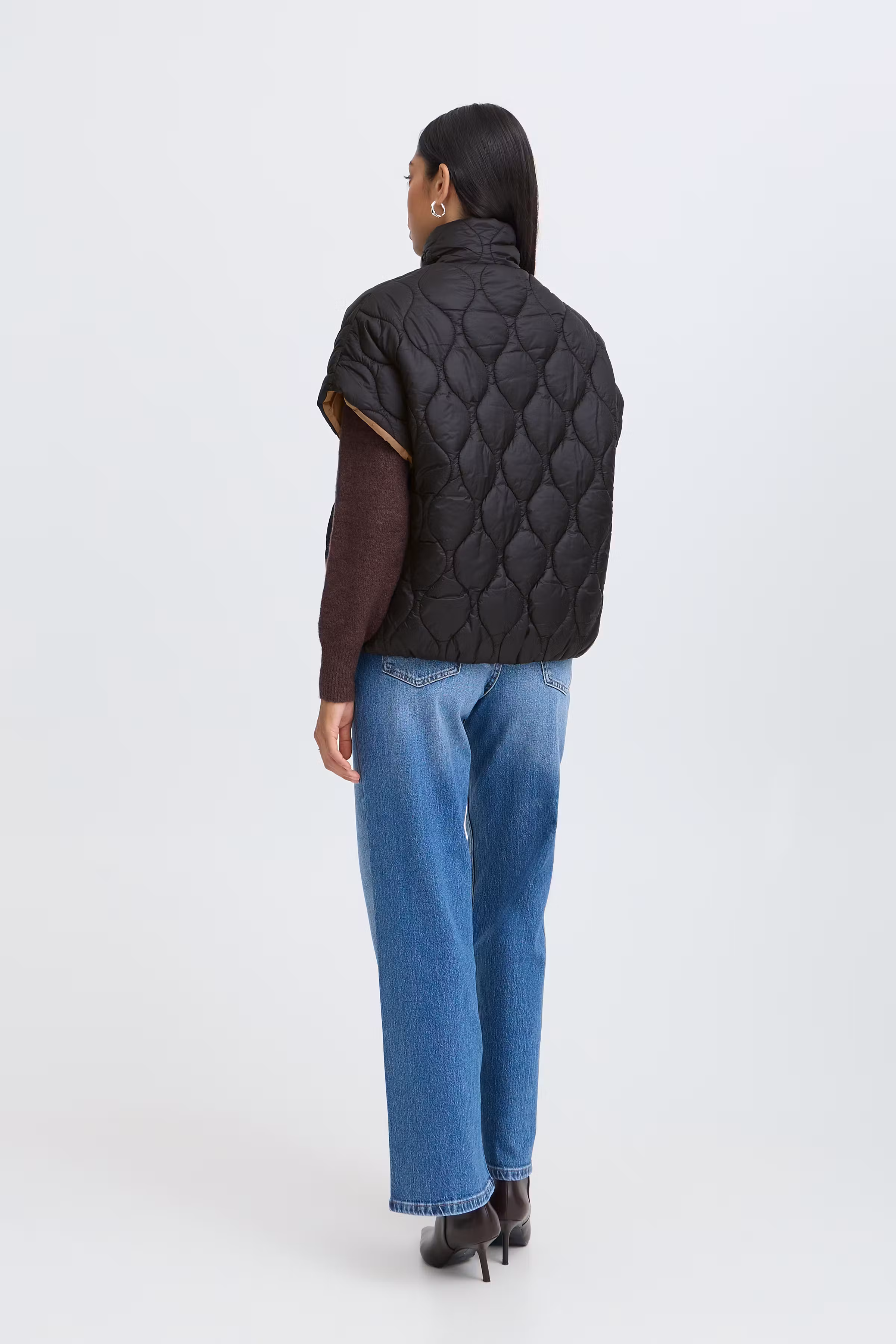 BYBERTA Vest yttertøj LOOKBOOK BACK 20819130-194008