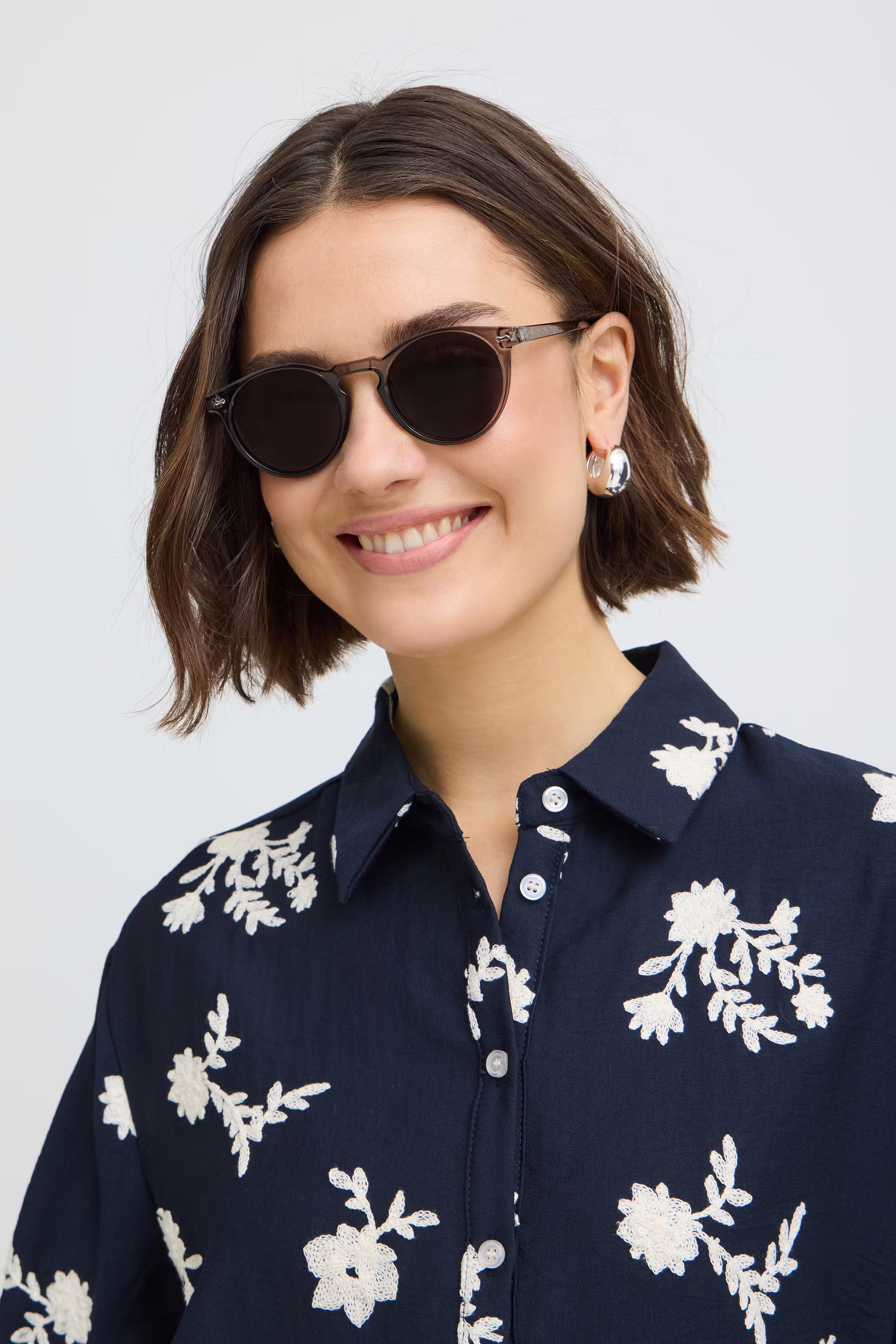 FRARIA Sonnenbrille LOOKBOOK DETAIL 20617967-164402