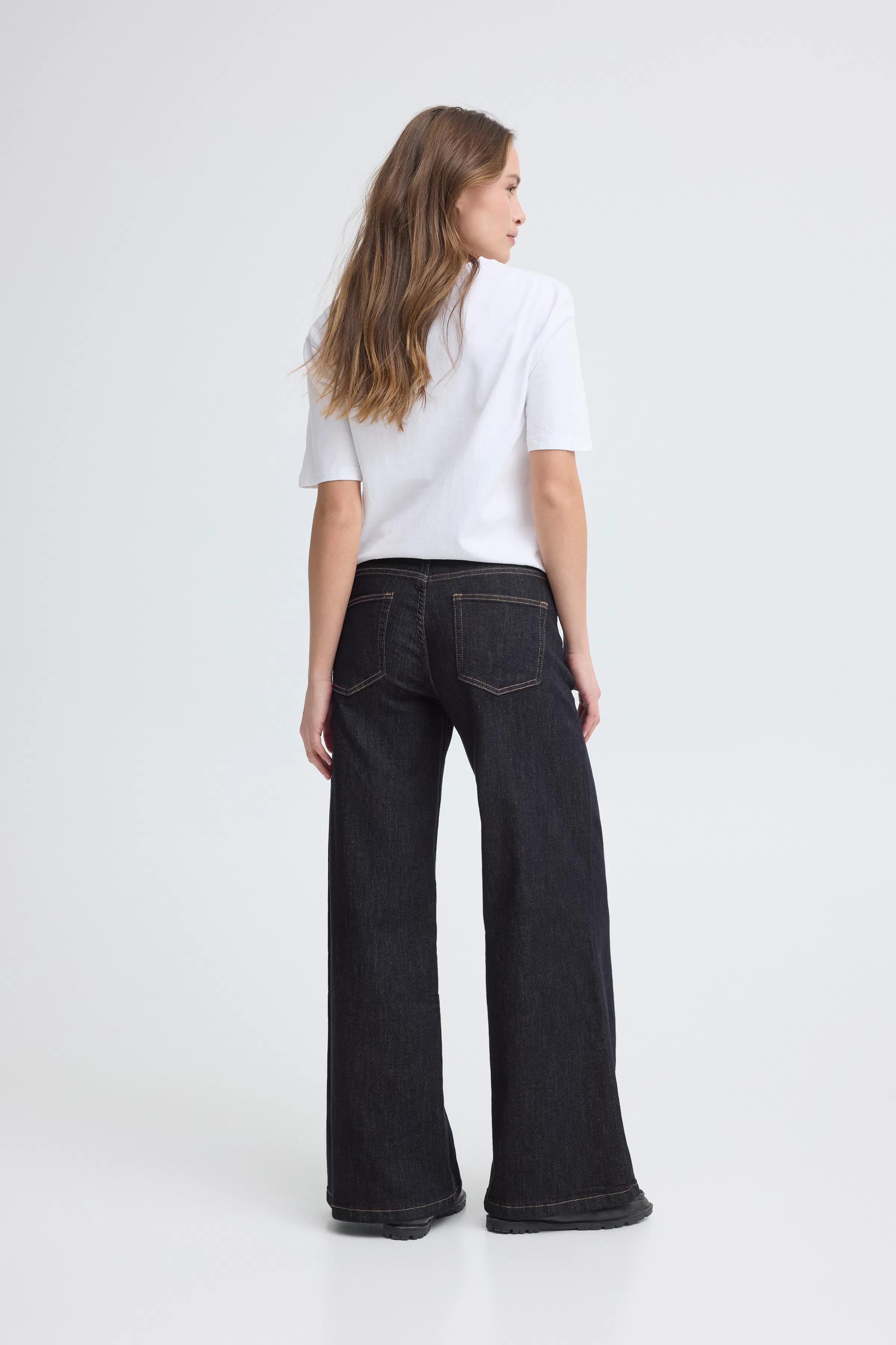 SBAUGUSTAS Jeans LOOKBOOK BACK 22101100-194118