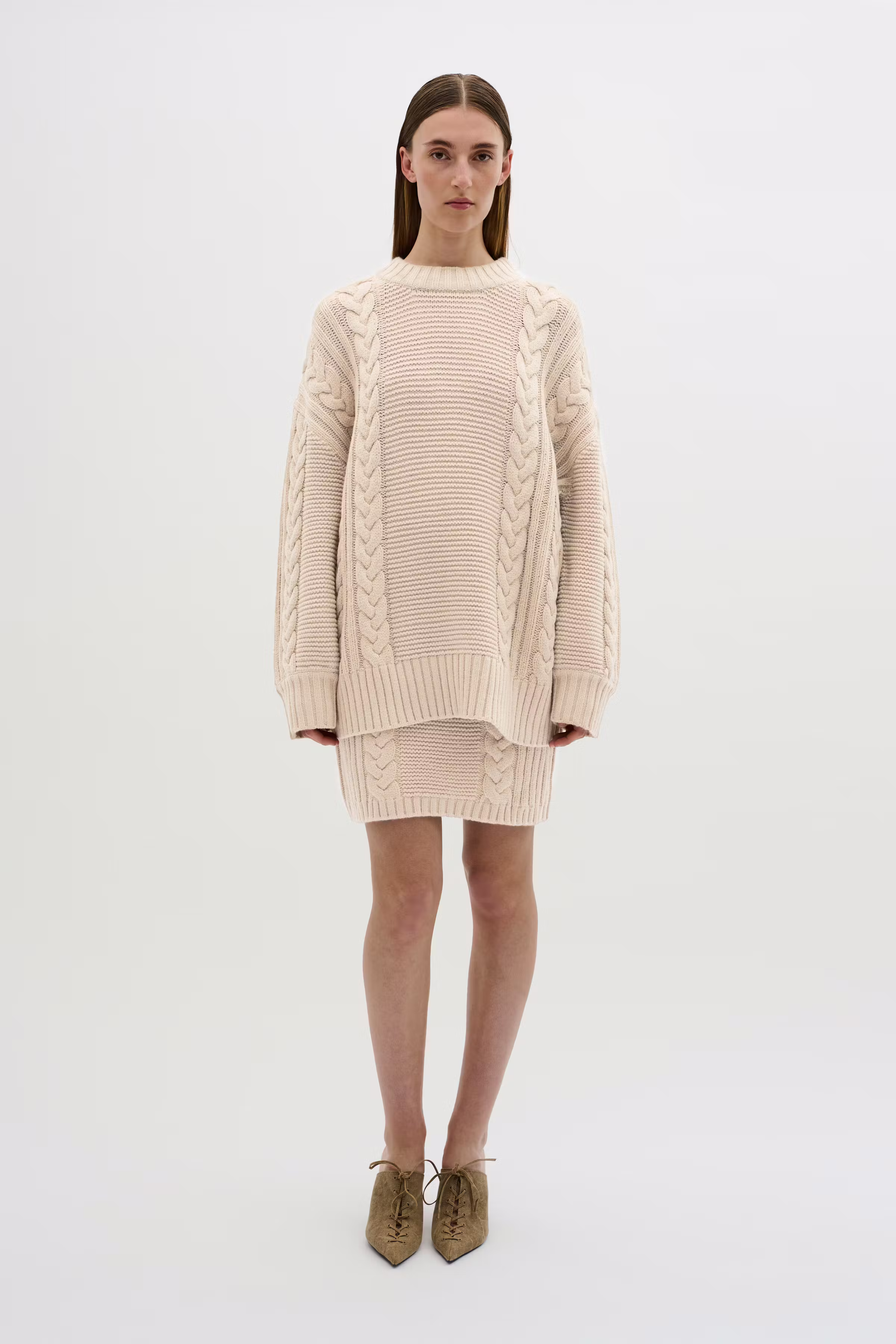 KBTaila Genser LOOKBOOK FRONT 10105322-120703