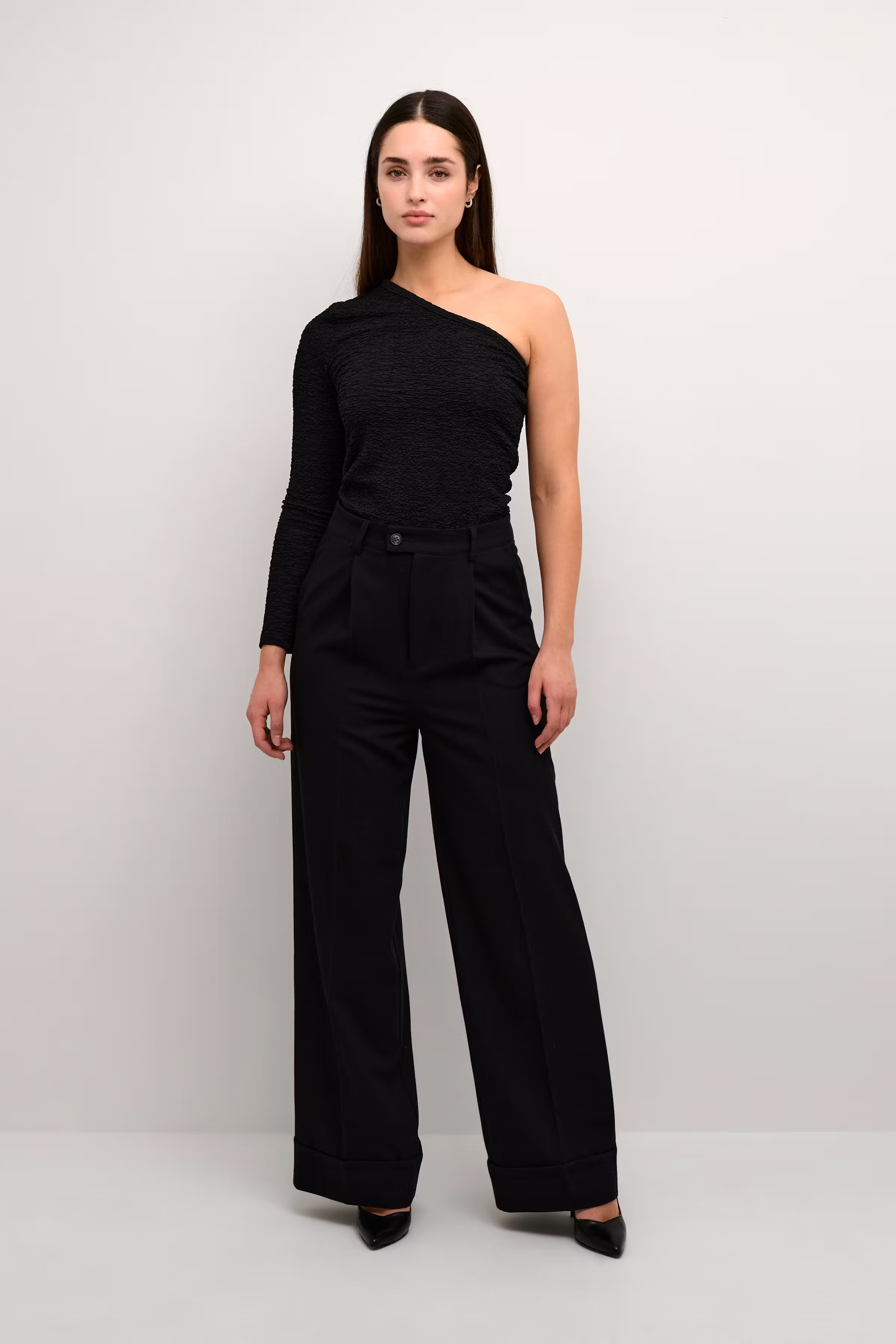 KAmilla Bukser LOOKBOOK FRONT 10507892-100121