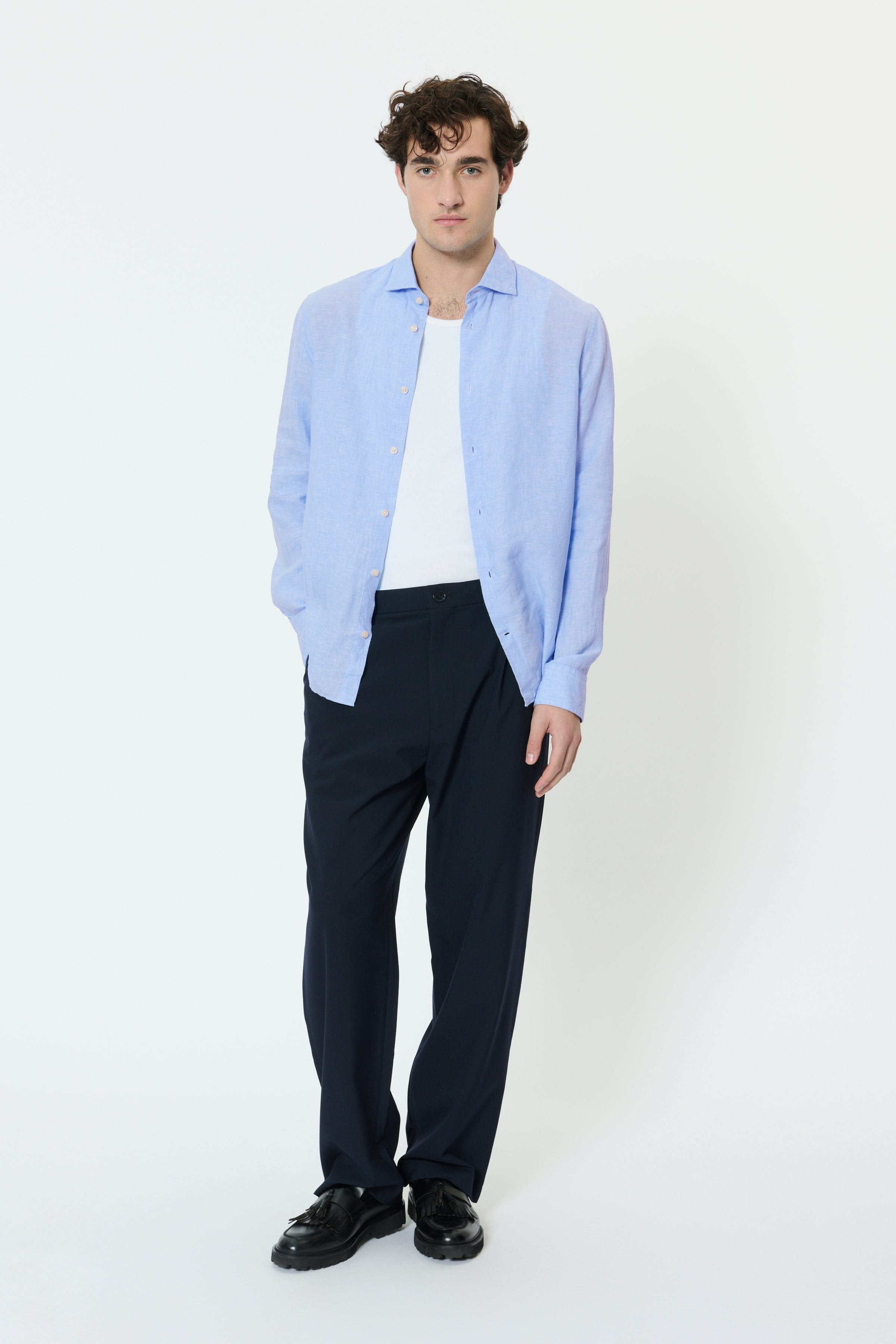 MAmarc linneskjorta LOOKBOOK FRONT 30205841-154030