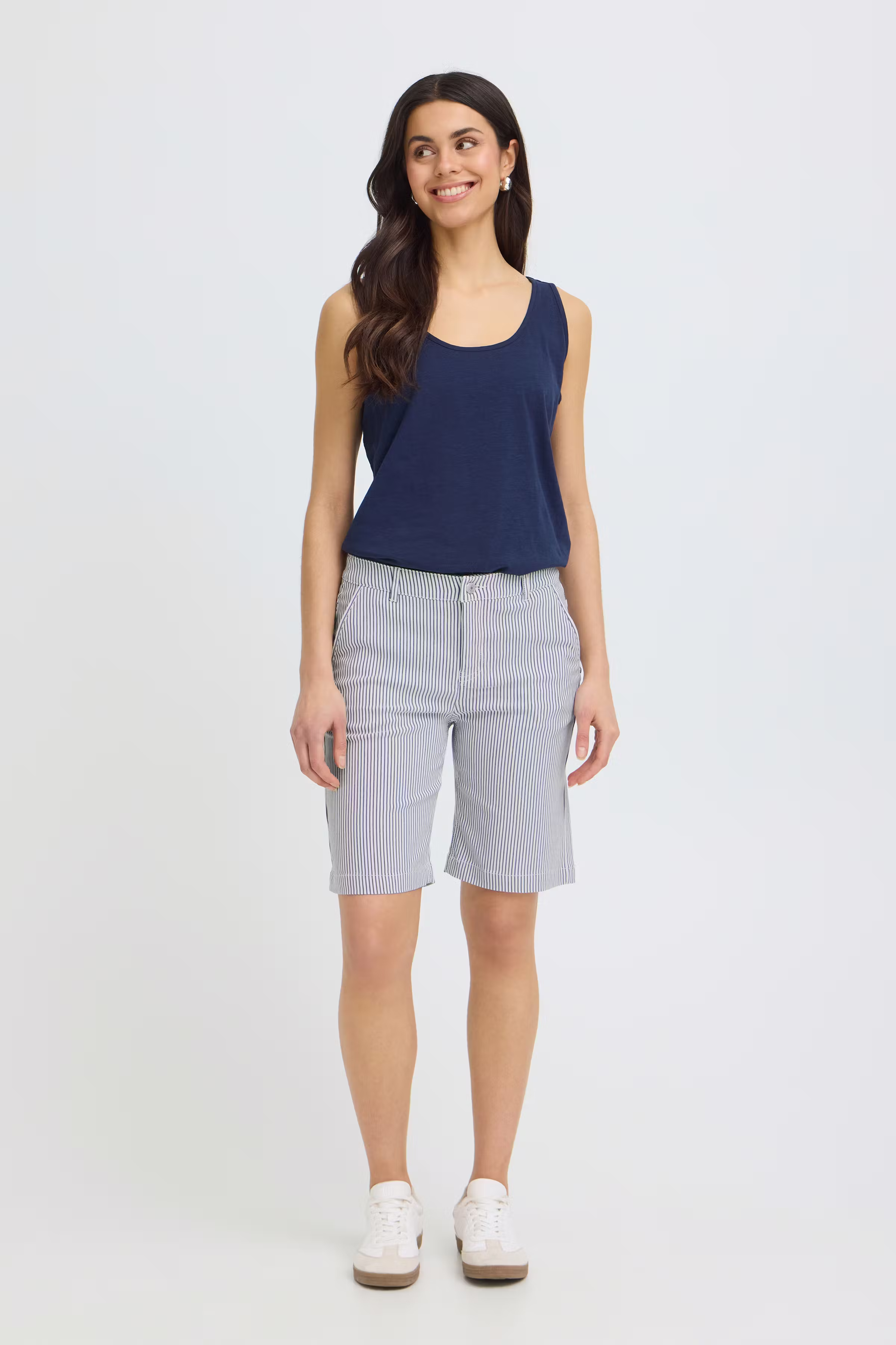 FRENA Shorts LOOKBOOK FRONT 20617768-203389