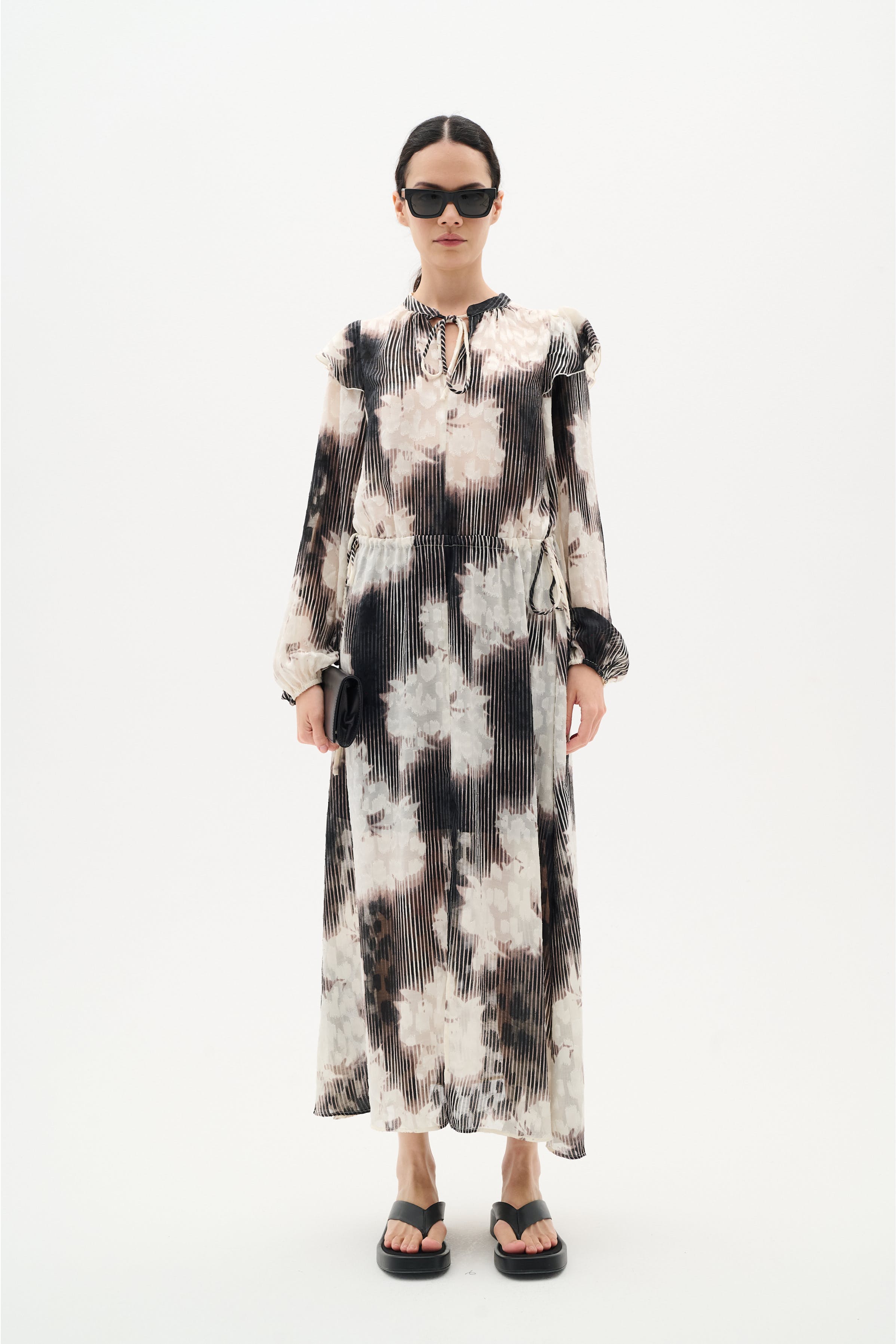 CielleIW Jurk LOOKBOOK FRONT 30110493-303573