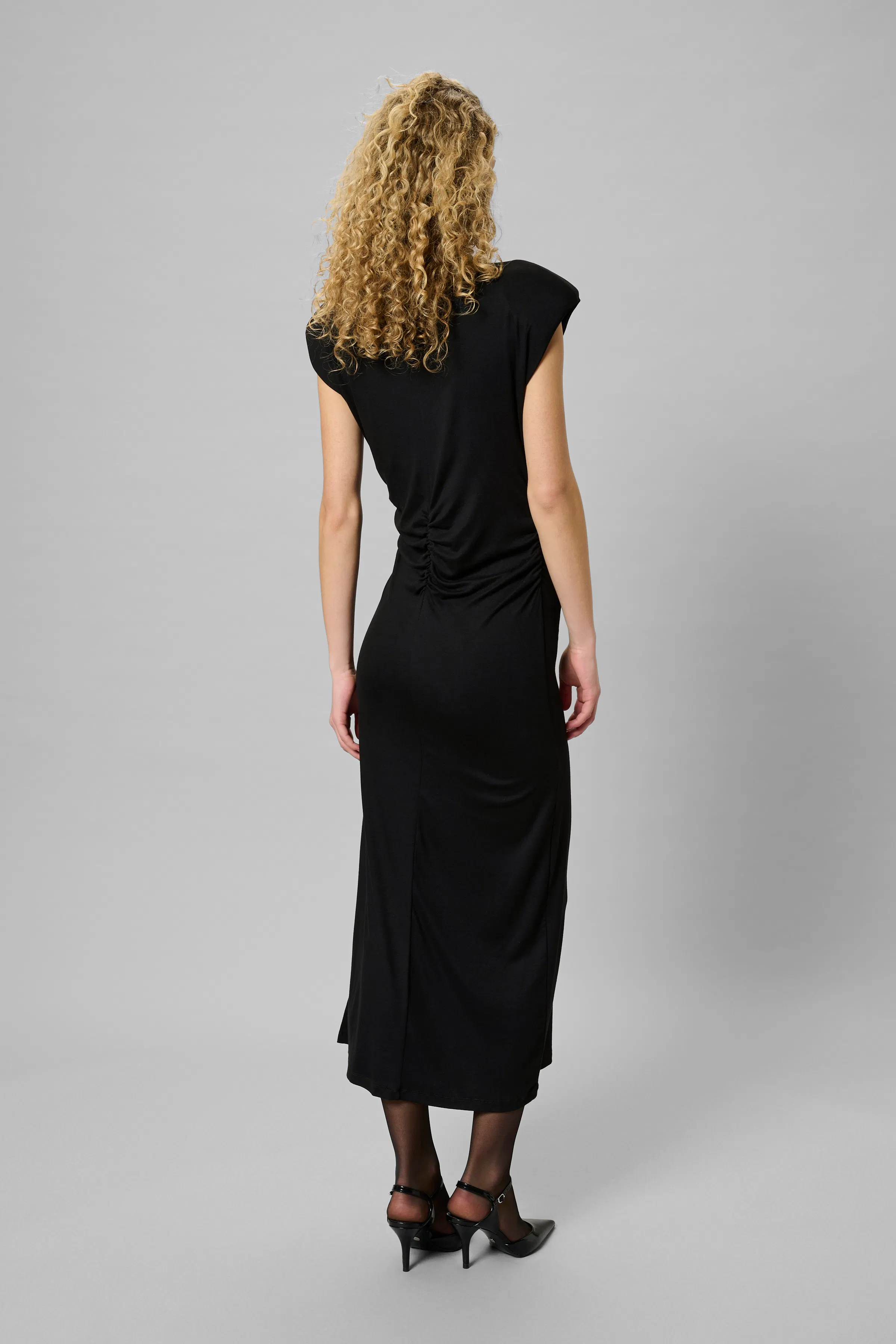 MWGiggo Dress LOOKBOOK BACK 10705392-100031