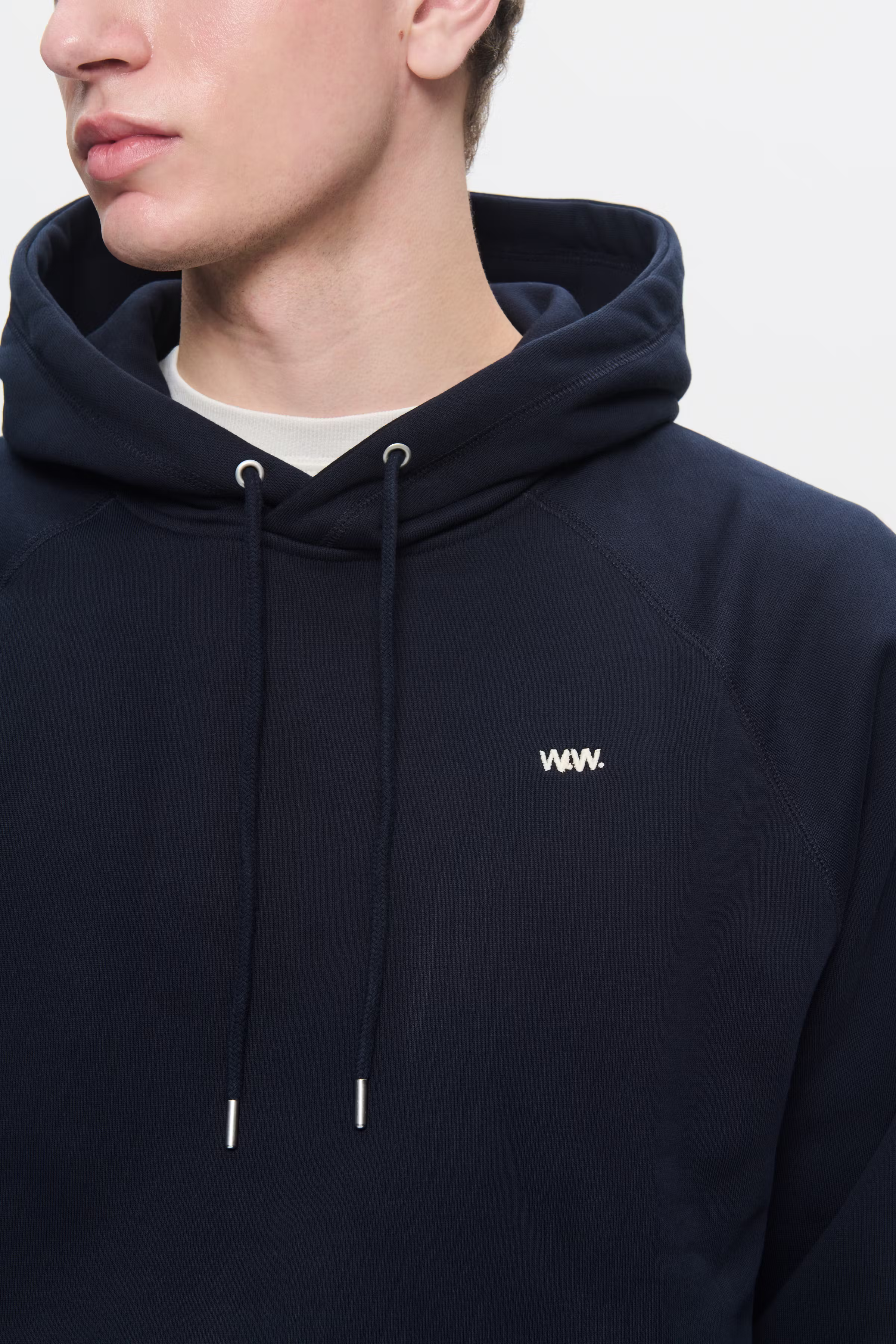 WWEssential Fred Sweatshirt LOOKBOOK DETAIL 30250243-W7000