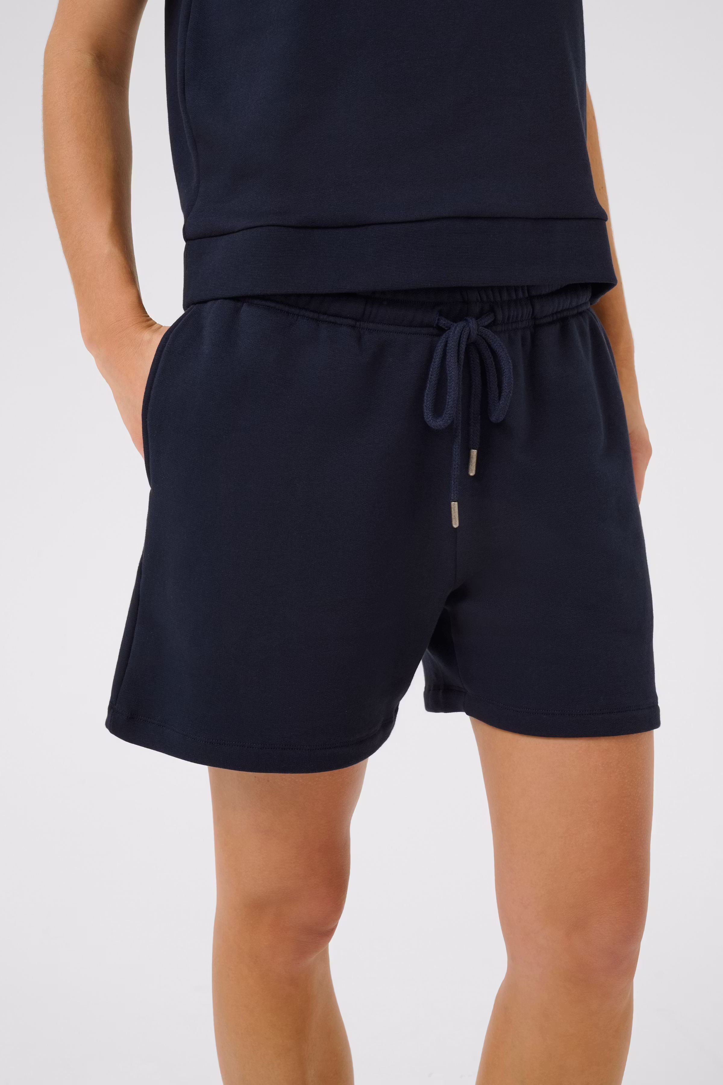 SaraMW Shorts LOOKBOOK DETAIL 10705157-103565