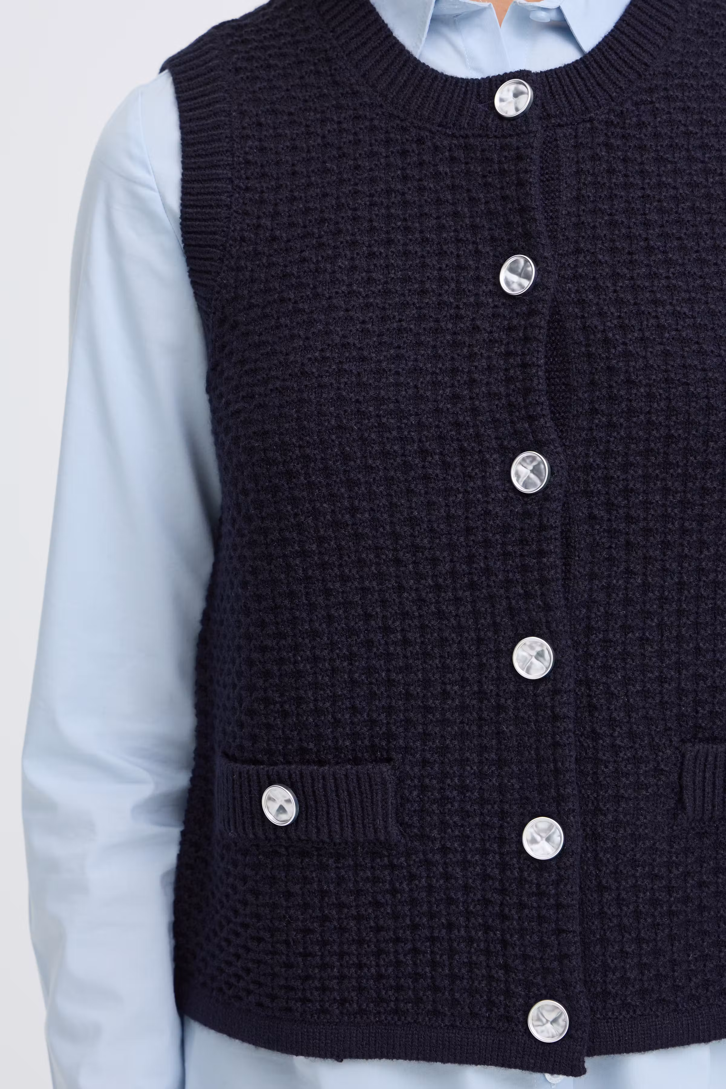 FRCHAVELLY Waistcoat LOOKBOOK DETAIL 20618337-194011