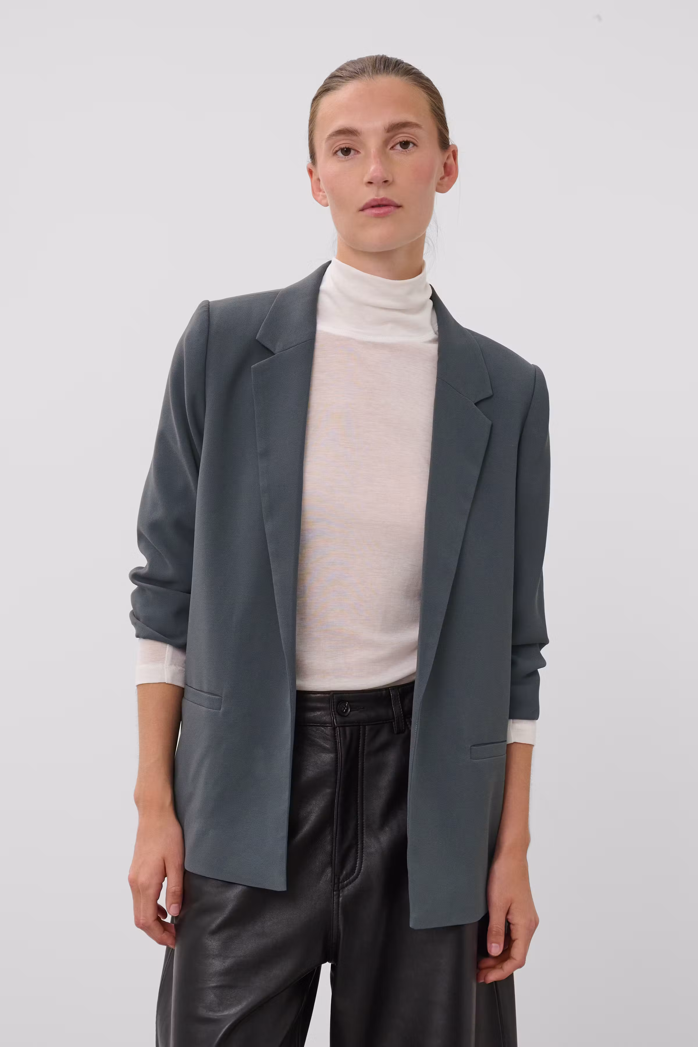 SLShirley Blazer LOOKBOOK FRONT 30403608-194215