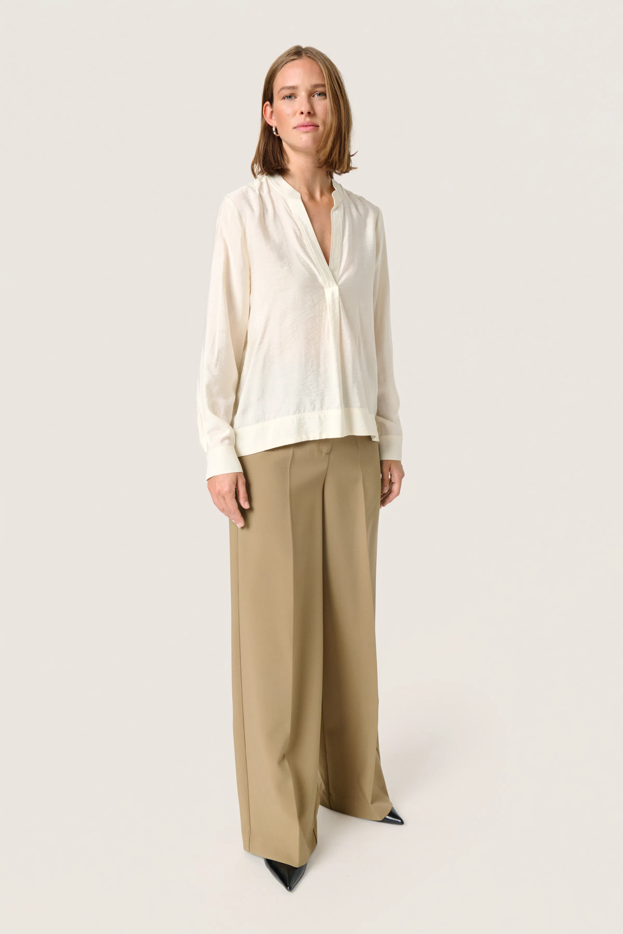SLLeodora Bluse LOOKBOOK FRONT 30407977-110701
