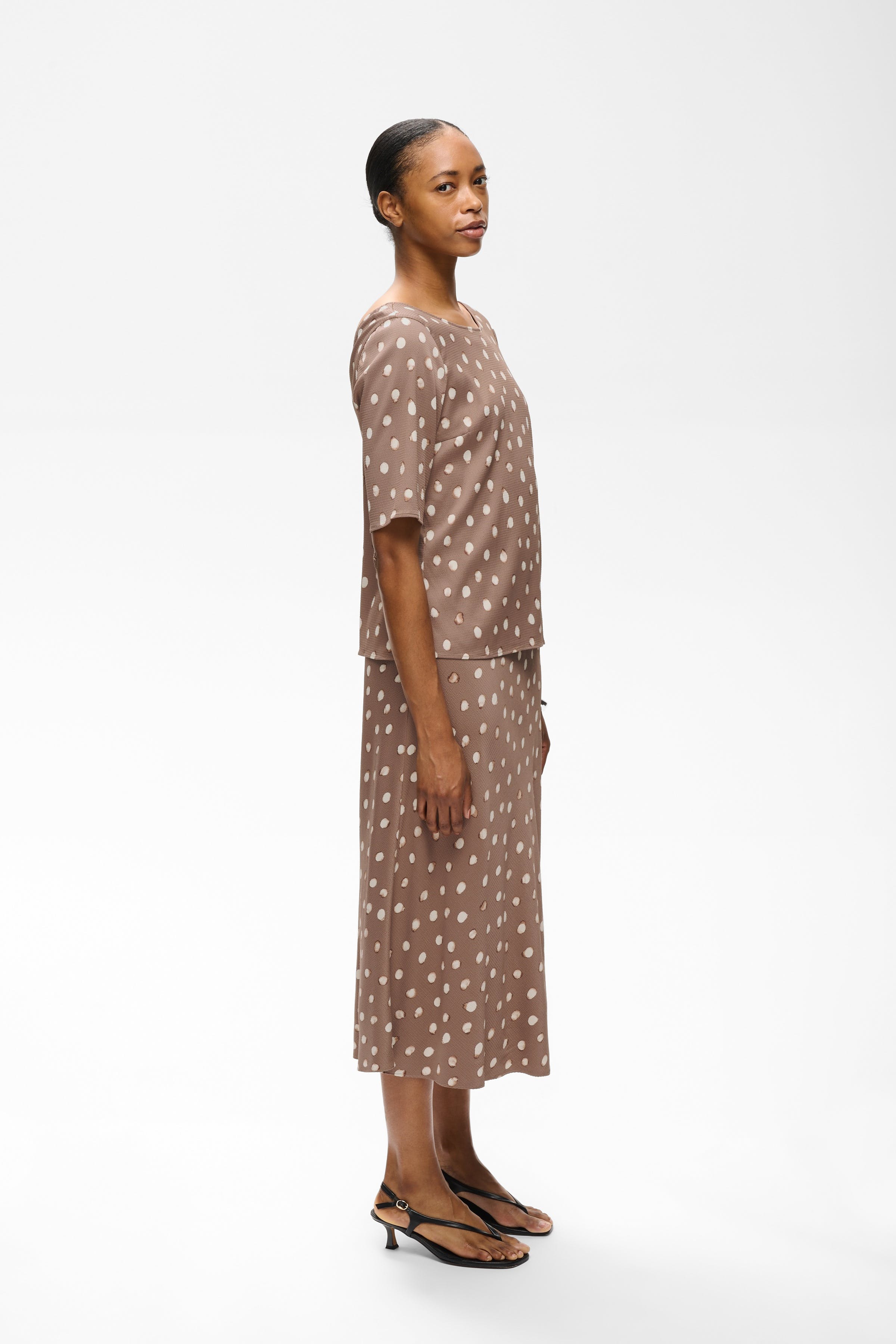 HENRIIW Skirt LOOKBOOK FRONT 30112737-900009020