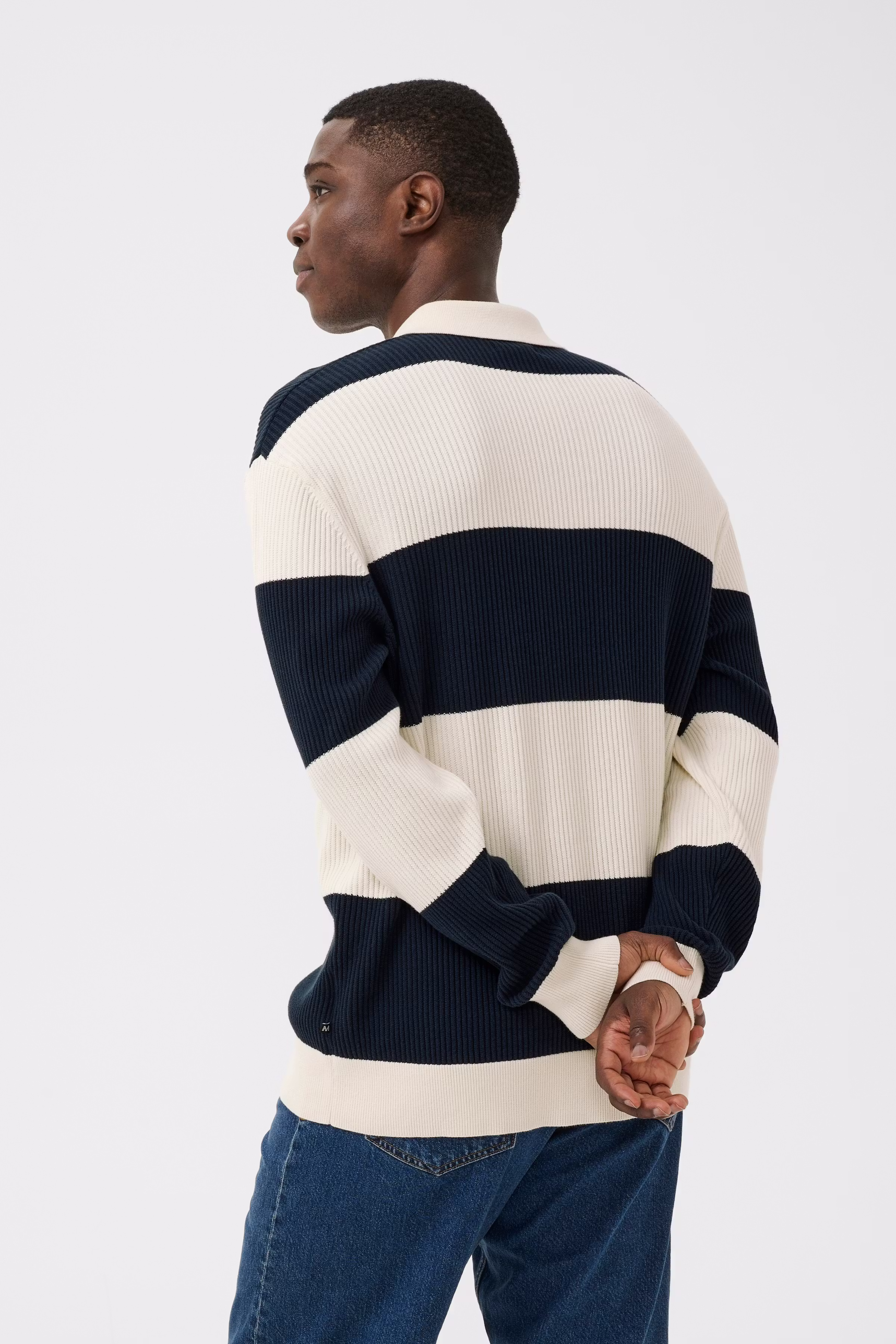 MArugbo Pullover LOOKBOOK BACK 30208962-194011