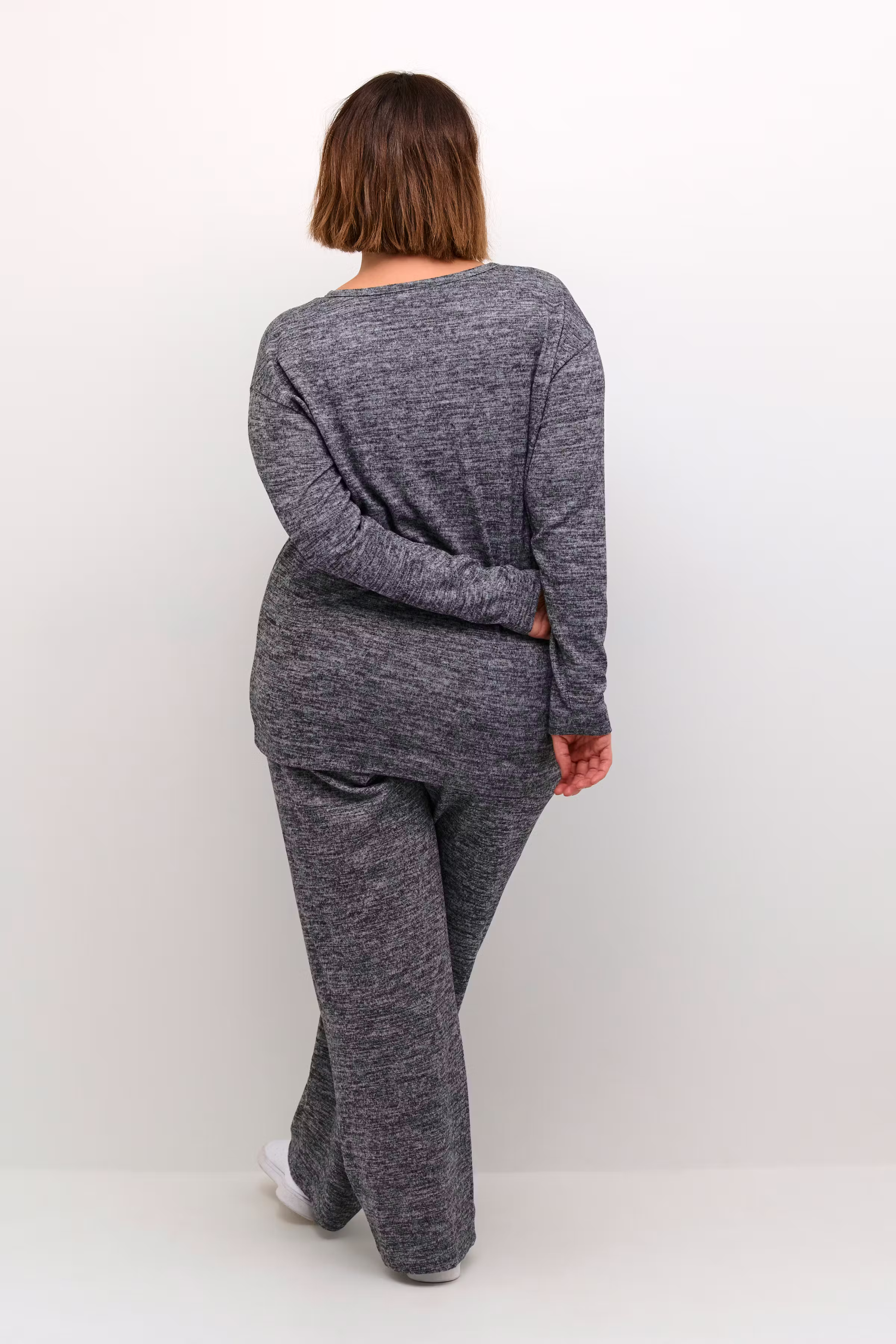 KCannie T-shirt LOOKBOOK BACK 10582761-100123