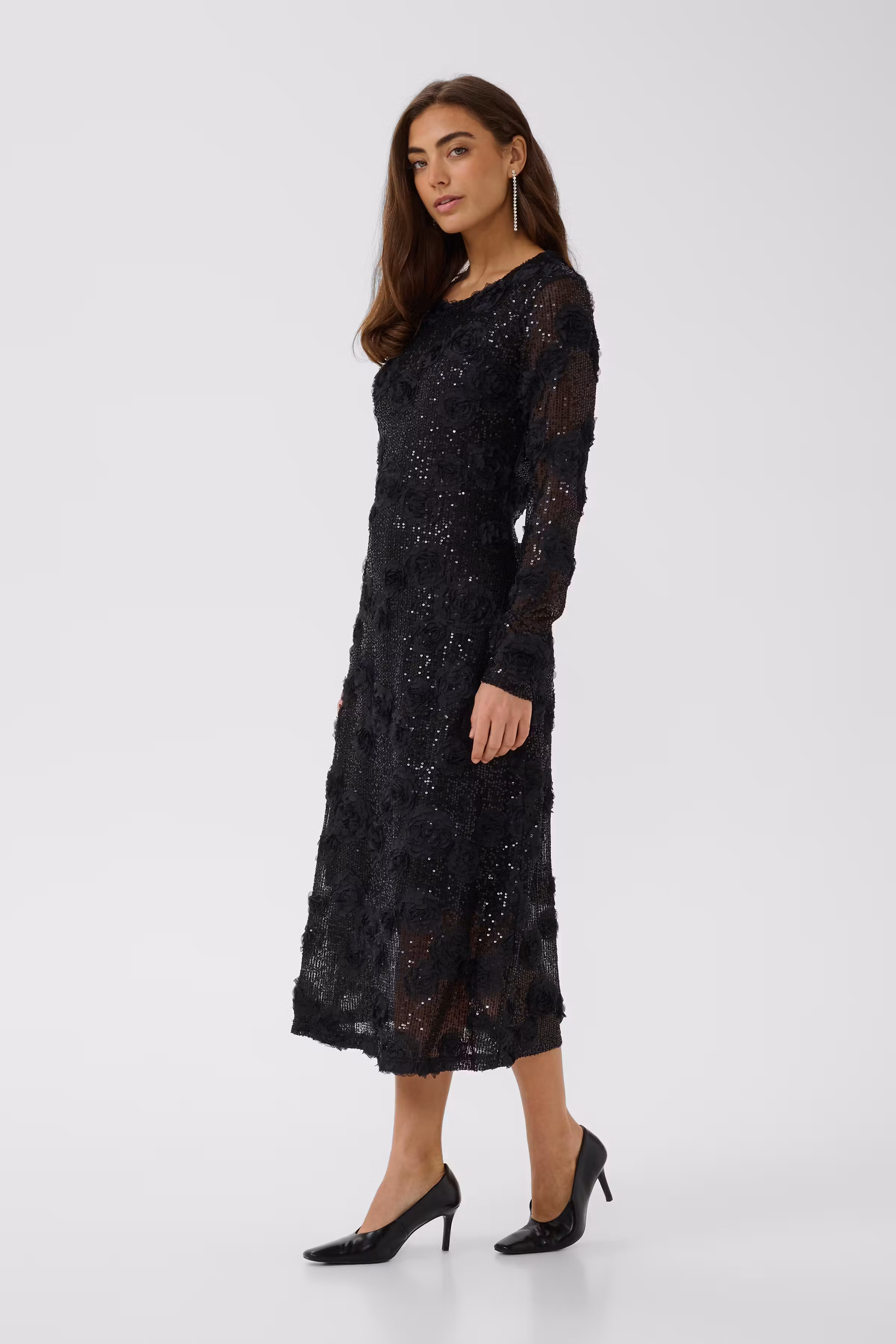 CUSUSAN Pailletkjole LOOKBOOK FRONT 50114117-900014807