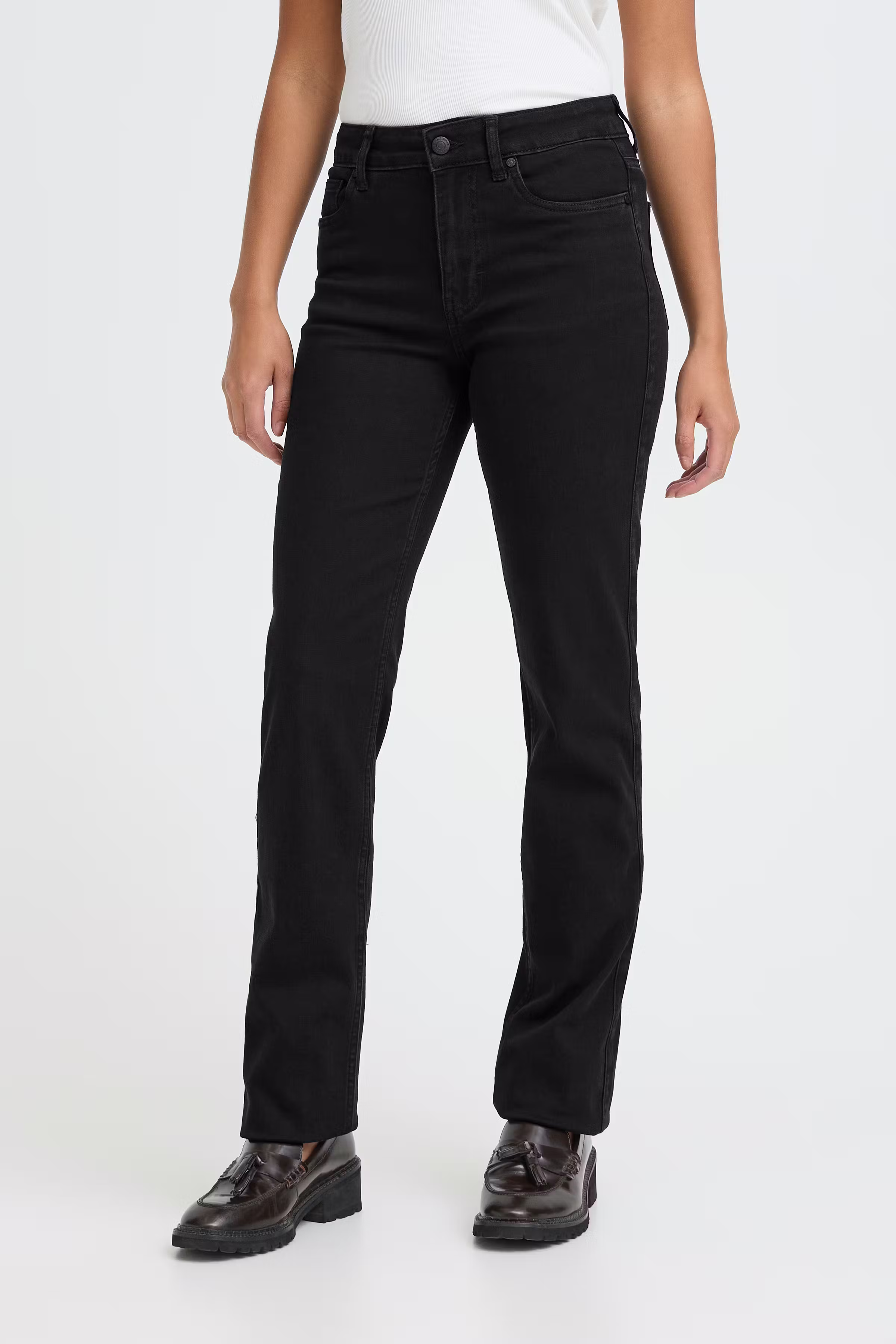 PZEMMA HW JEANS MEDIUM STRAIGHT LEG LOOKBOOK FRONT 50206336-200004